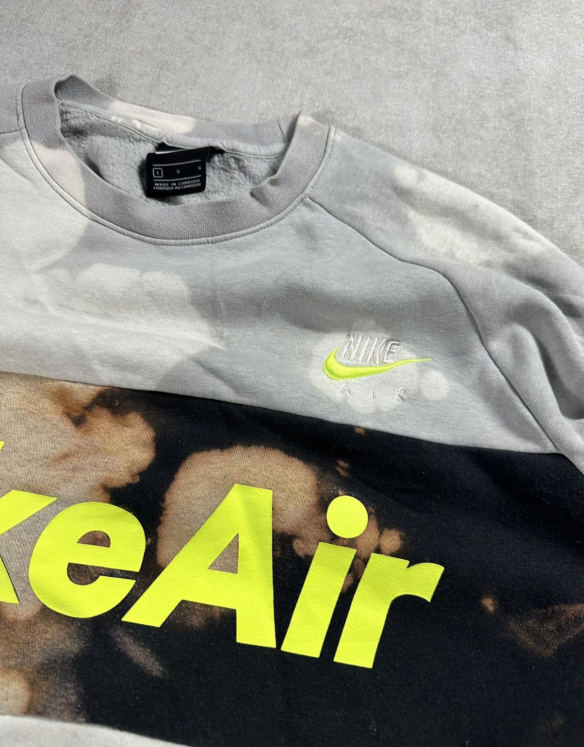 Nike Nike Air Custom Tie-Dye Crewneck Size US L / EU 52-54 / 3 - 3 Thumbnail
