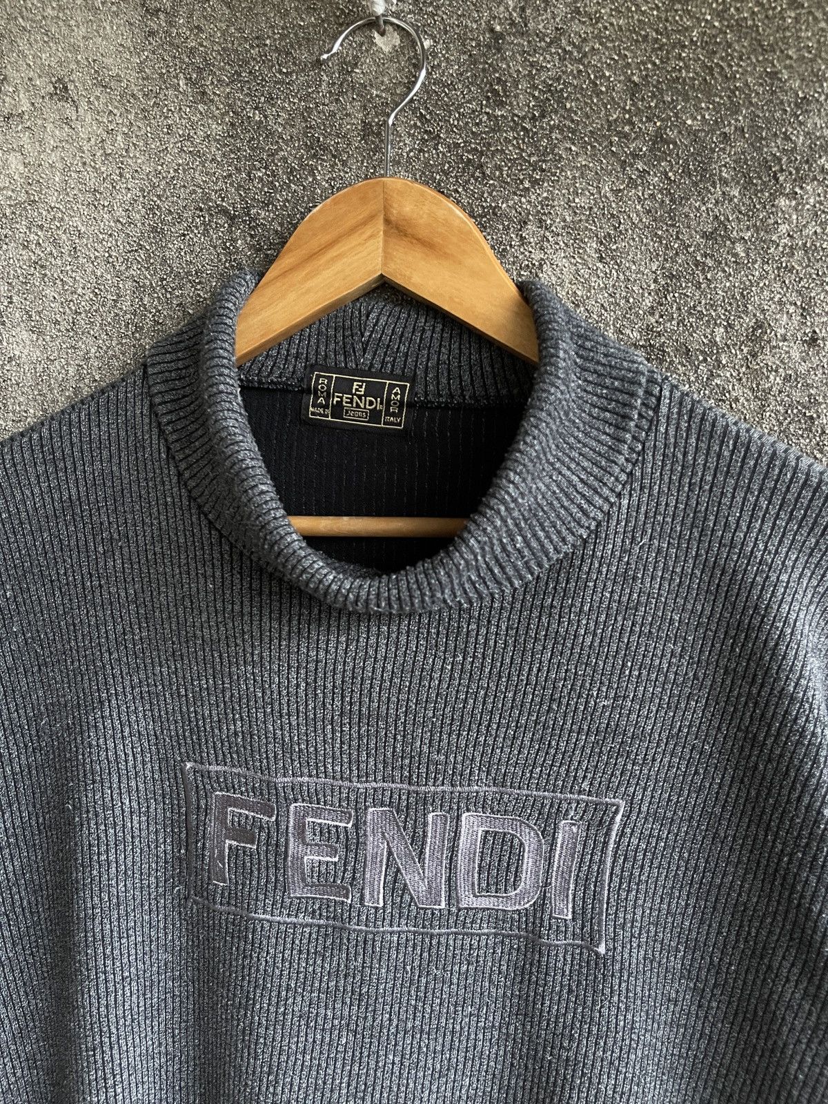 Vintage 90s🔥FENDI🔥Embroidered Logo Turtle Neck L/S Tee