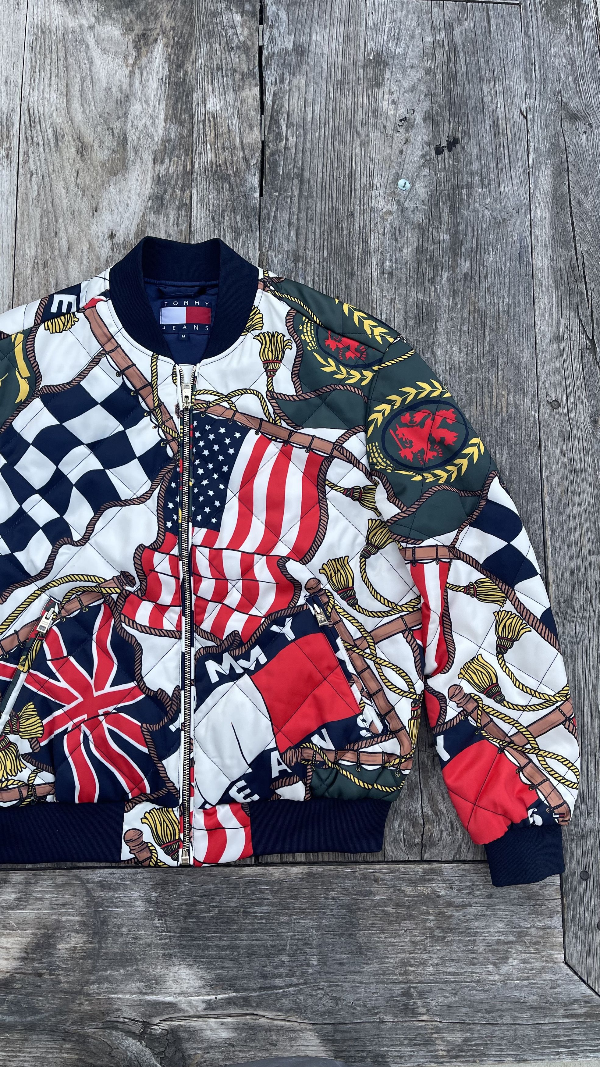 Tommy Jeans 2017 Tommy Jeans Flags Quilted Bomber Jacket Size US M / EU 48-50 / 2 - 6 Thumbnail