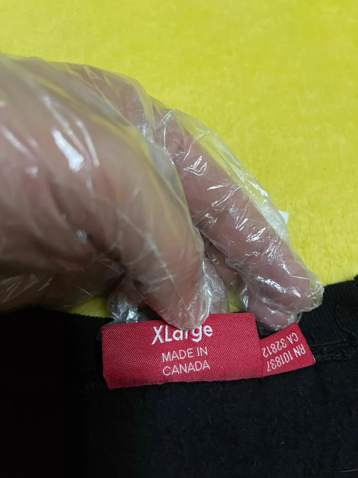 Supreme Supreme FW18 Box Logo Crewneck Black/Black XL NWT Size US XL / EU 56 / 4 - 2 Thumbnail