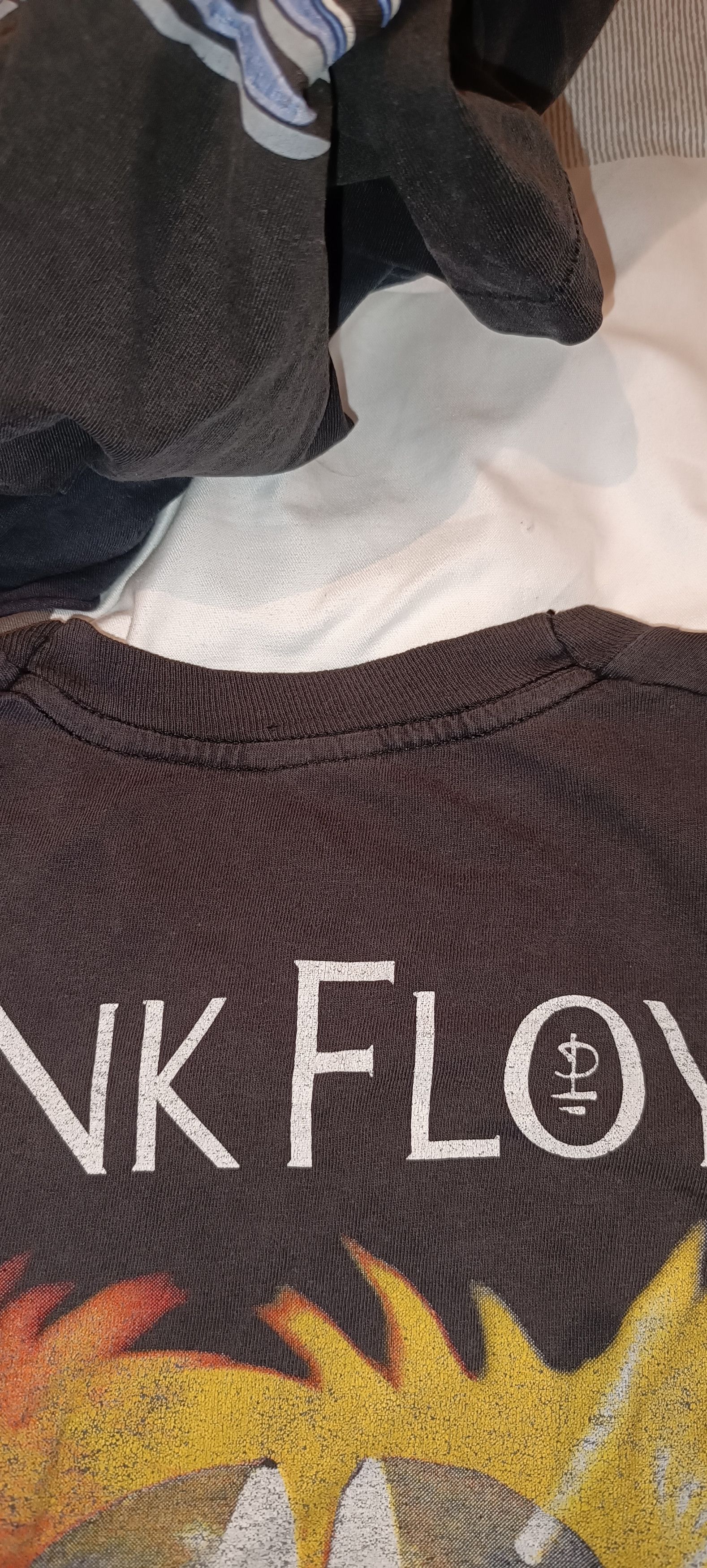 Band Tees Vintage Pink Floyd 1994 European Tour T-shirt Size US XL / EU 56 / 4 - 6 Thumbnail