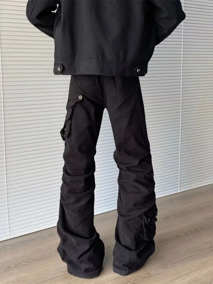 Japanese Brand Cyber Y2K Streetwear Black Pleated Baggy Flared Cargo Size US 26 / EU 42 - 2 Thumbnail