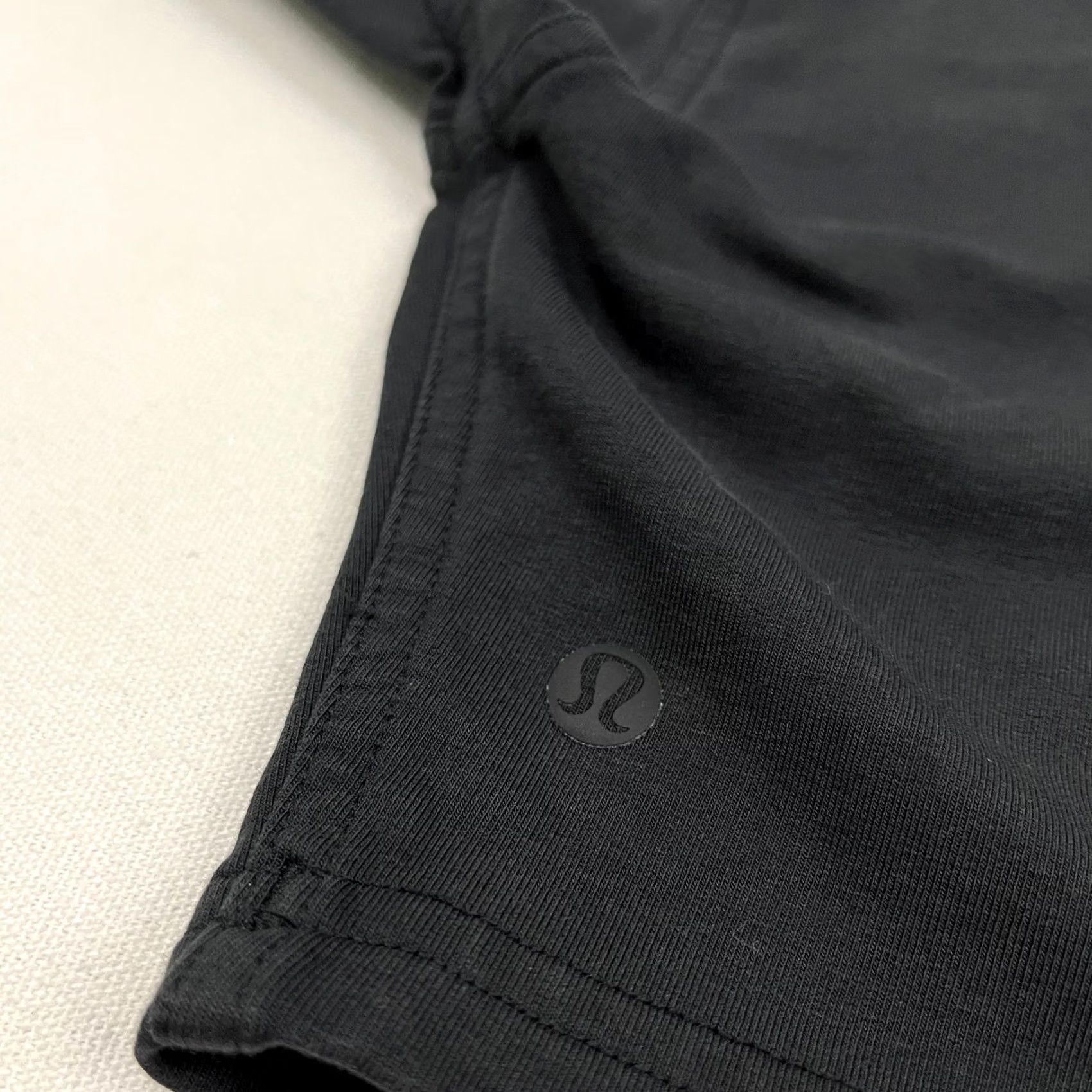 Lululemon VINTAGE? No. Size M / US 6-8 / IT 42-44 - 3 Thumbnail