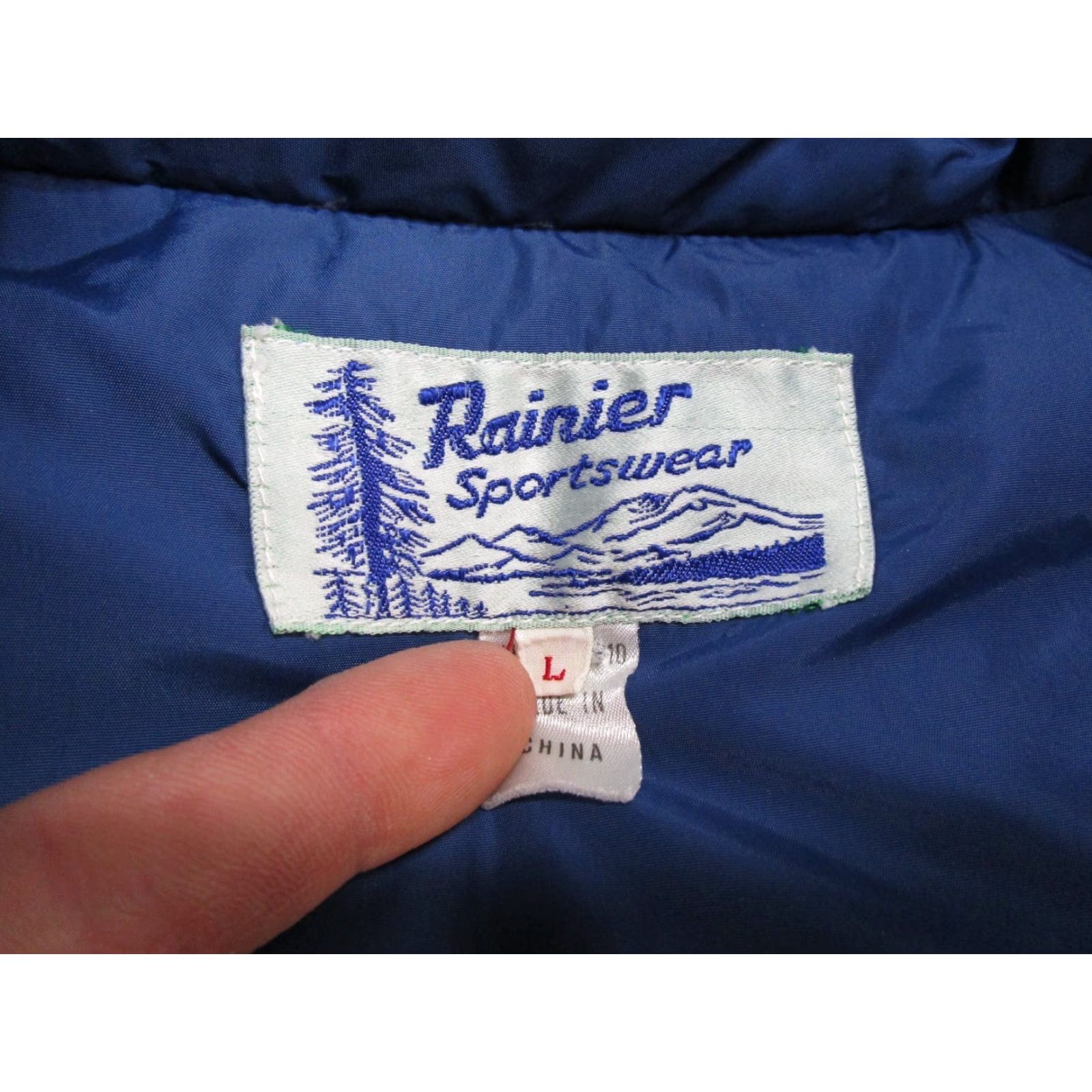 Vintage Vintage Rainier Sportswear Vest Mens L Blue Down Puffer Nylon Outdoor Hiking Size US L / EU 52-54 / 3 - 2 Thumbnail