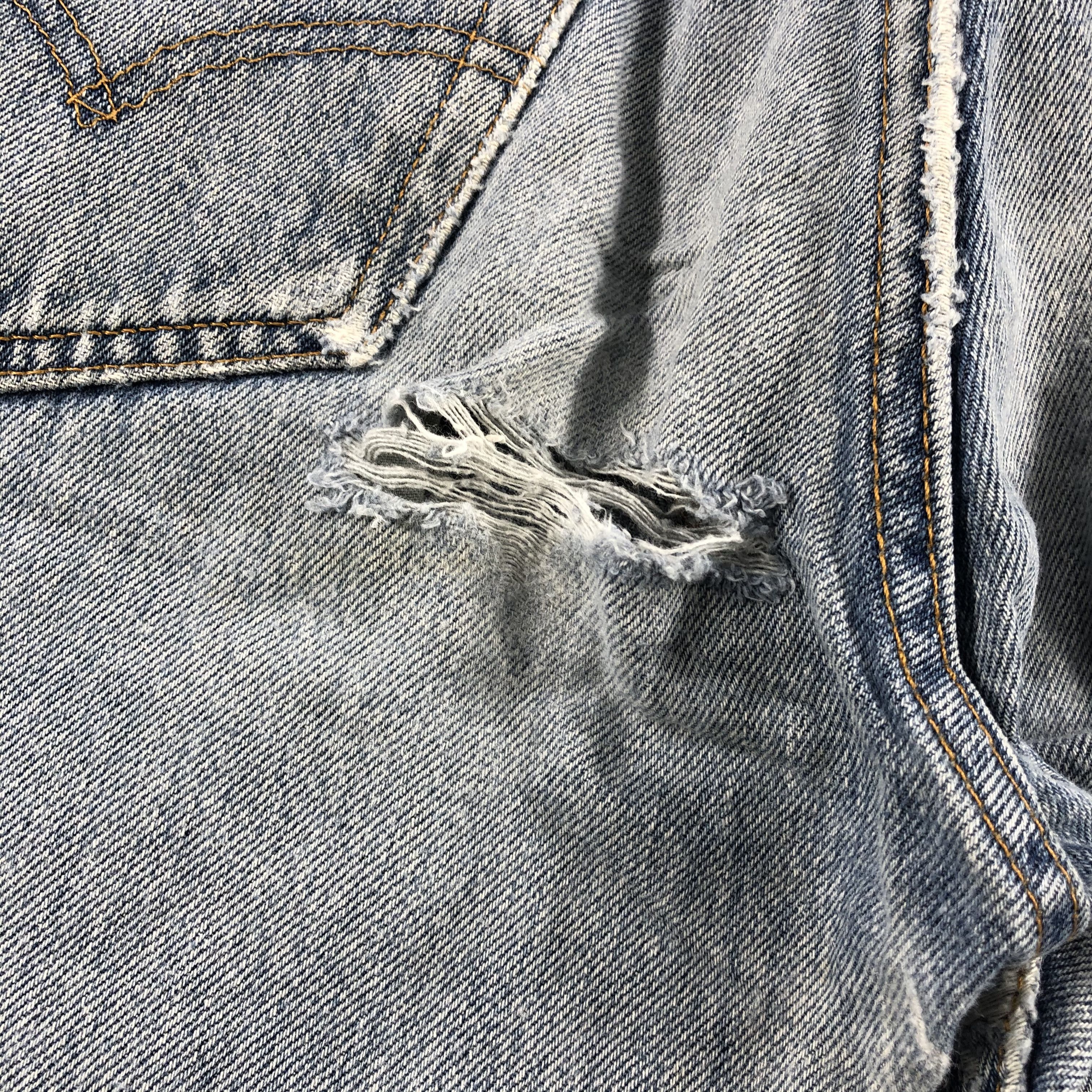 Levi's 90s Vintage Light Wash Levis 501 Jeans-J2194 Size US 31 - 8 Thumbnail