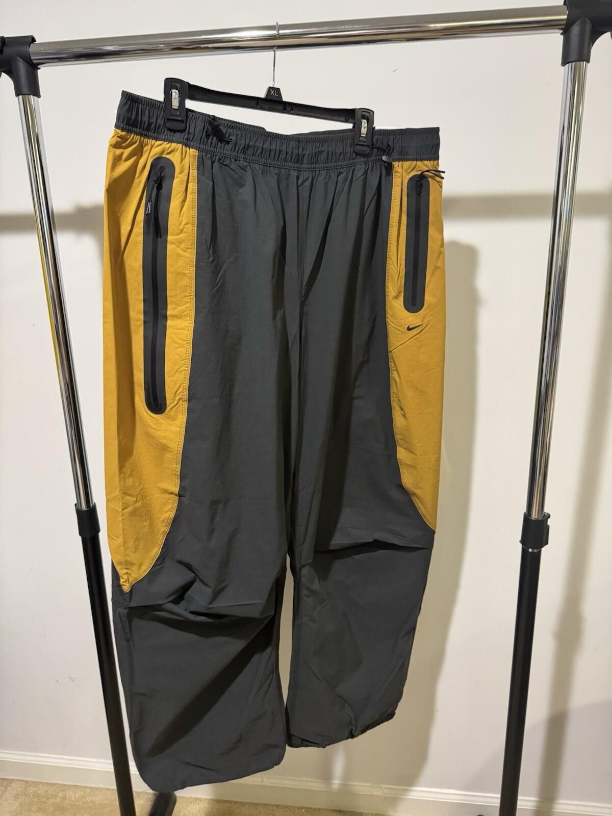 Nike Nike Tech Pants Woven Stacked Oversized Zip Pocket Size US 36 / EU 52 - 2 Thumbnail