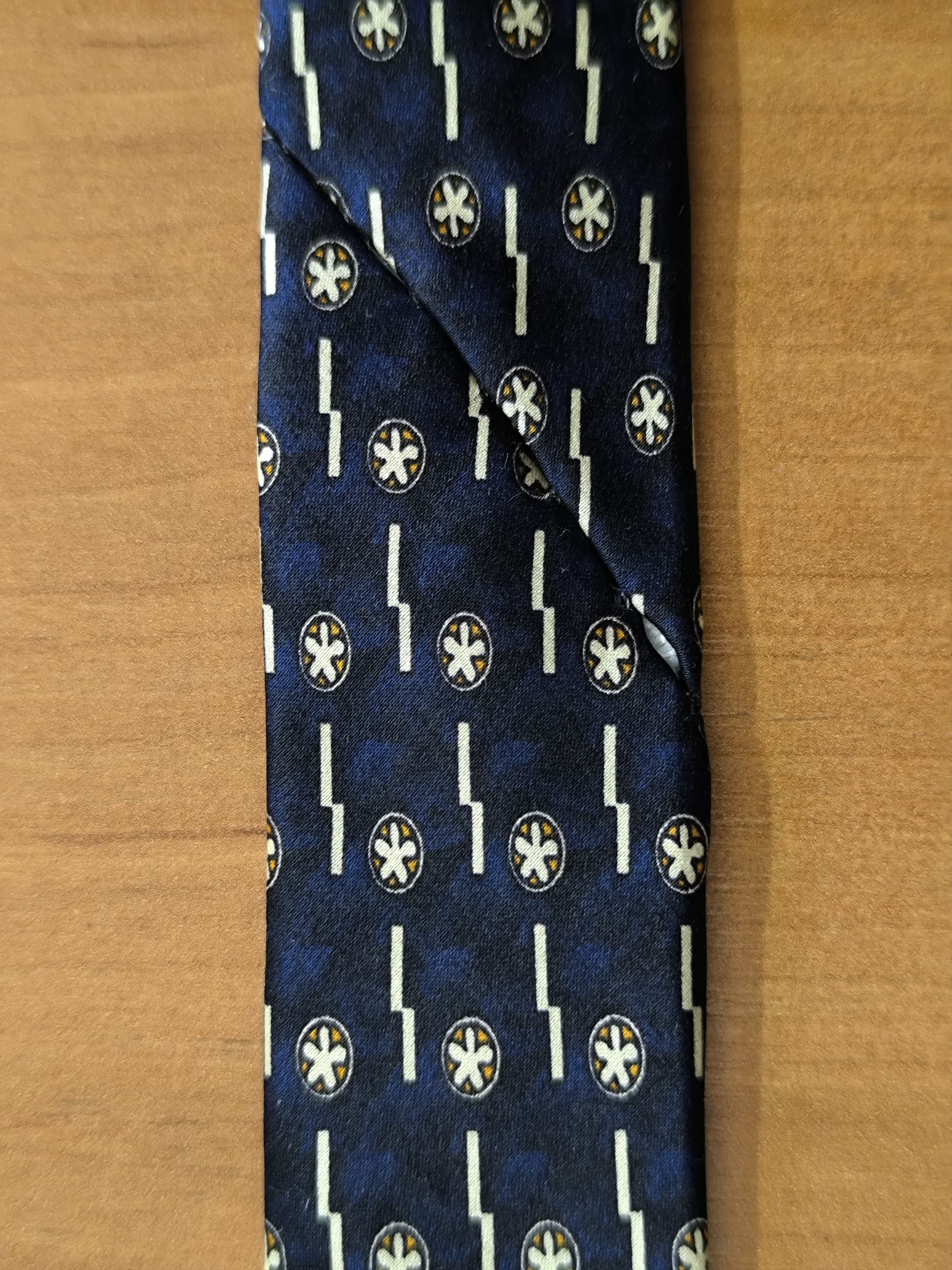 Versace Versace V2 Classic Men’s Silk Tie Blue Abstract Medusa Logo Size ONE SIZE - 17 Thumbnail