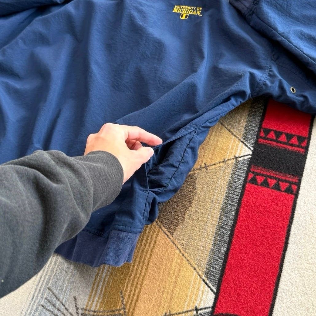 Vintage VINTAGE University Of Michigan Embroidered Pullover Windbreaker Jacket XL Men Blue Gear for Sports 90s College Sport Windbreaker Size US XL / EU 56 / 4 - 4 Thumbnail