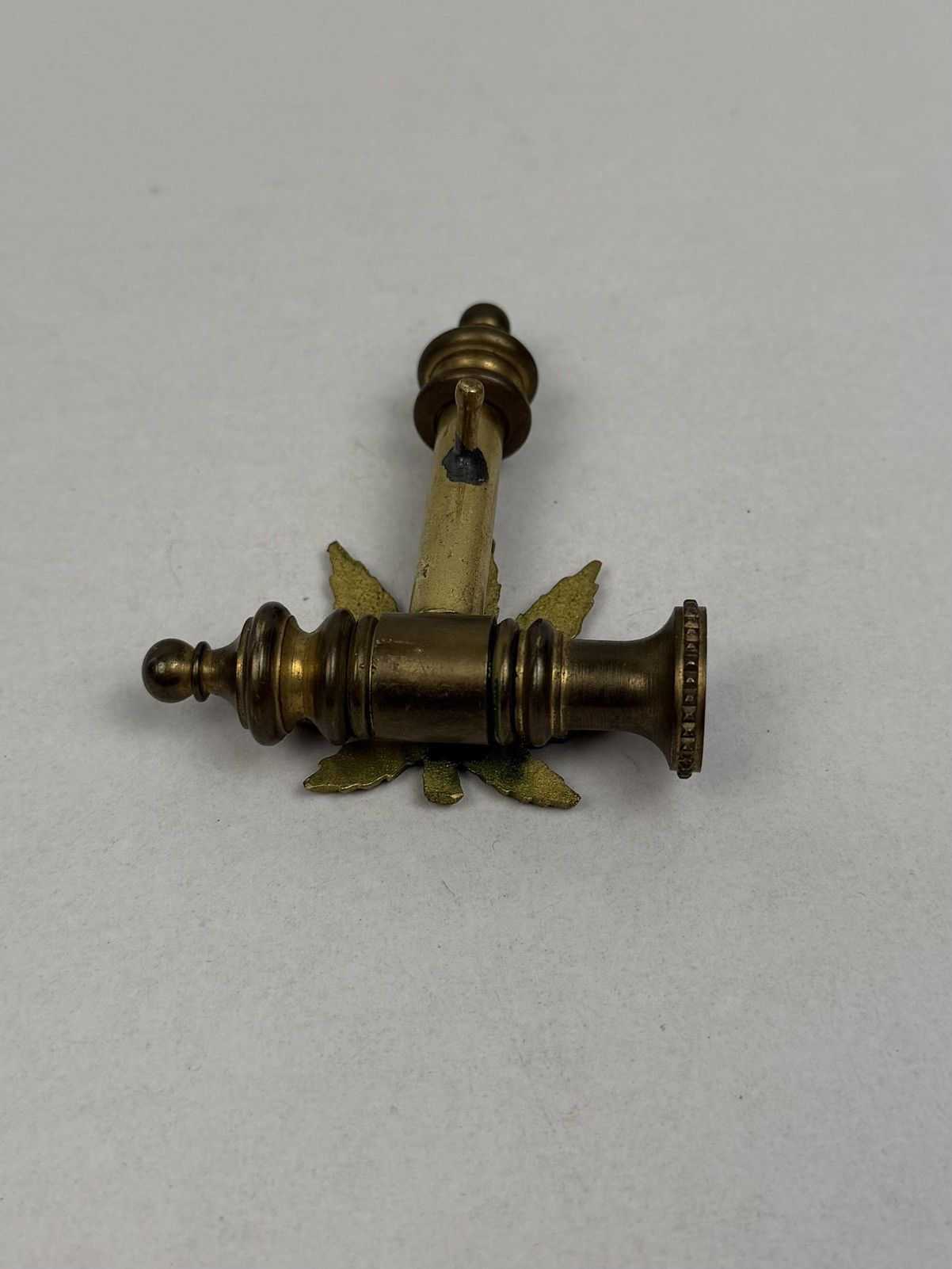 Other Vintage Marijuana Weed Leaf Brass Hippie Pipe Belt Buckle Size ONE SIZE - 7 Thumbnail