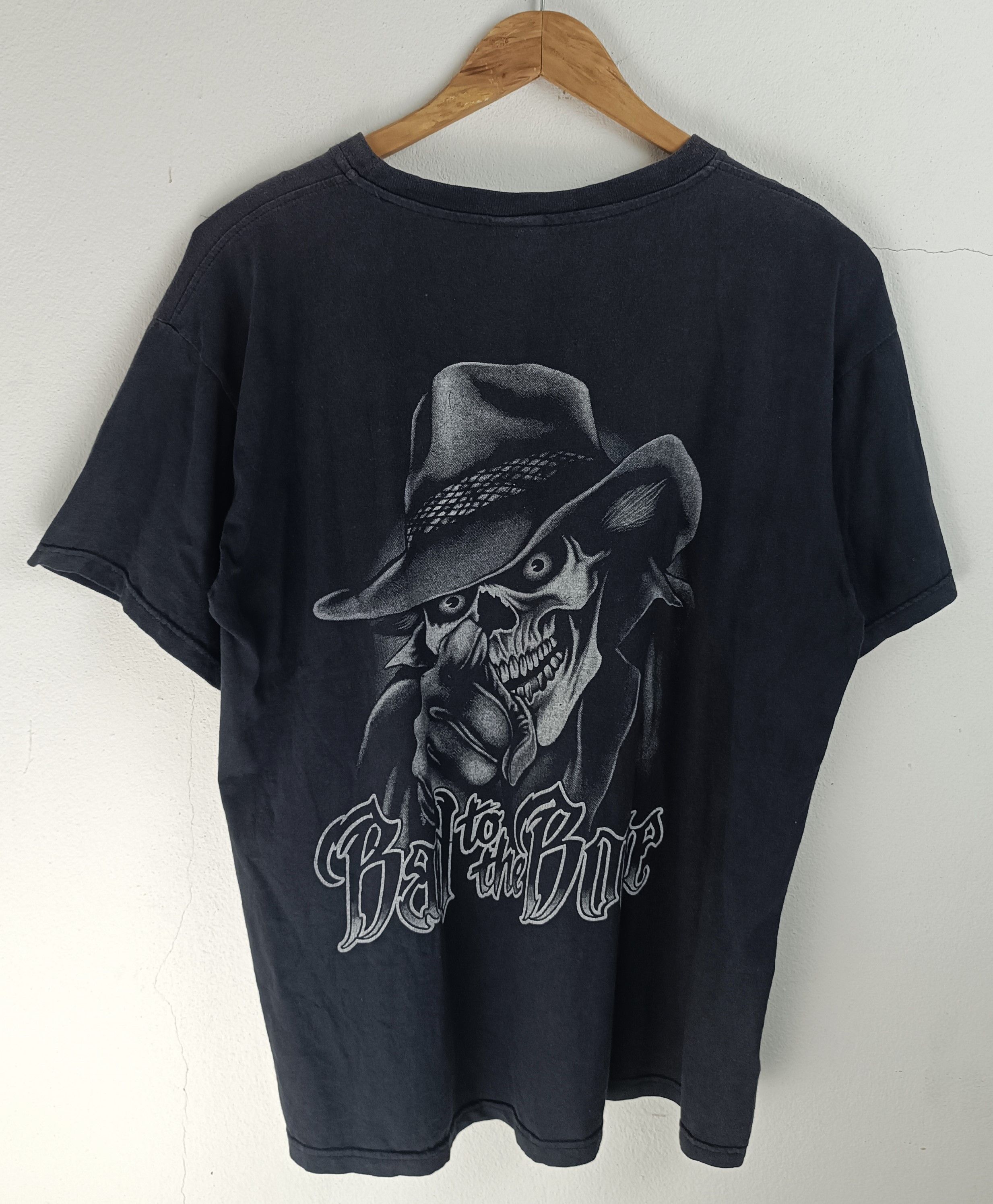 Vintage VINTAGE Y2K BAD TO THE BONE SKULL HORROR FADED ADULT TEE Size US XL / EU 56 / 4 - 4 Thumbnail
