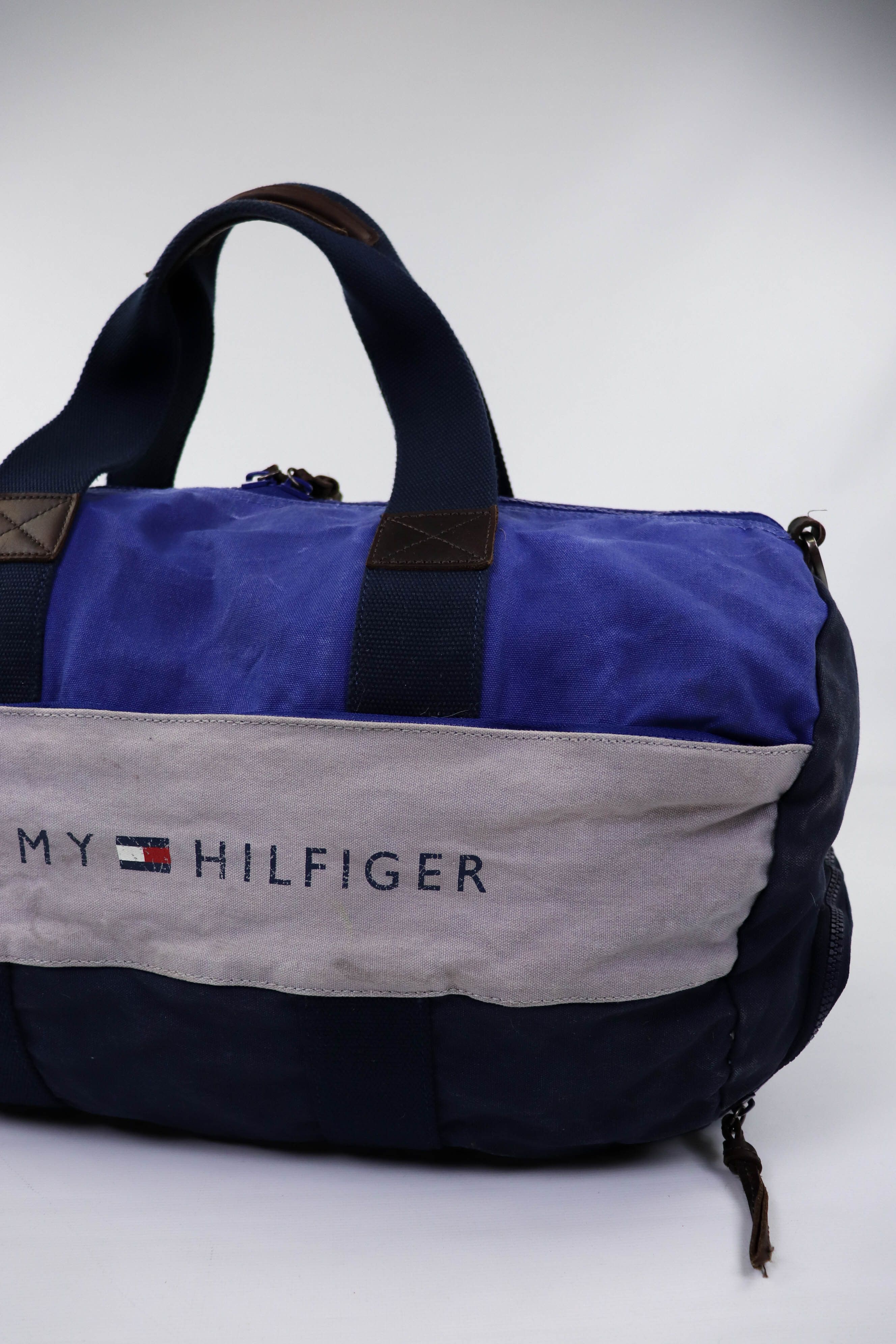 Tommy Hilfiger Tommy Hilfiger Sun Faded Blue/Navy/Gray Canvas Duffle Bag Size ONE SIZE - 10 Thumbnail