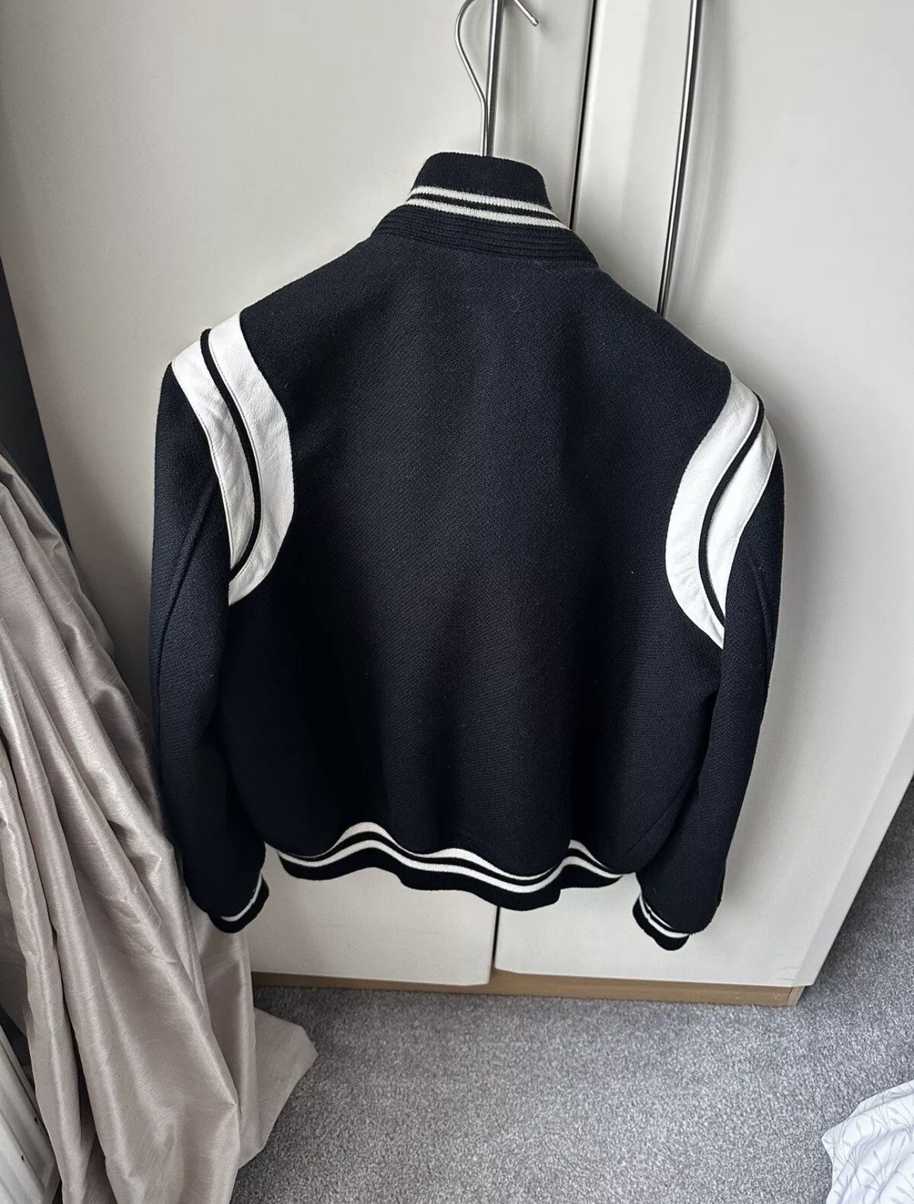 Saint Laurent Paris Saint Laurent teddy size 50 Size US M / EU 48-50 / 2 - 4 Thumbnail