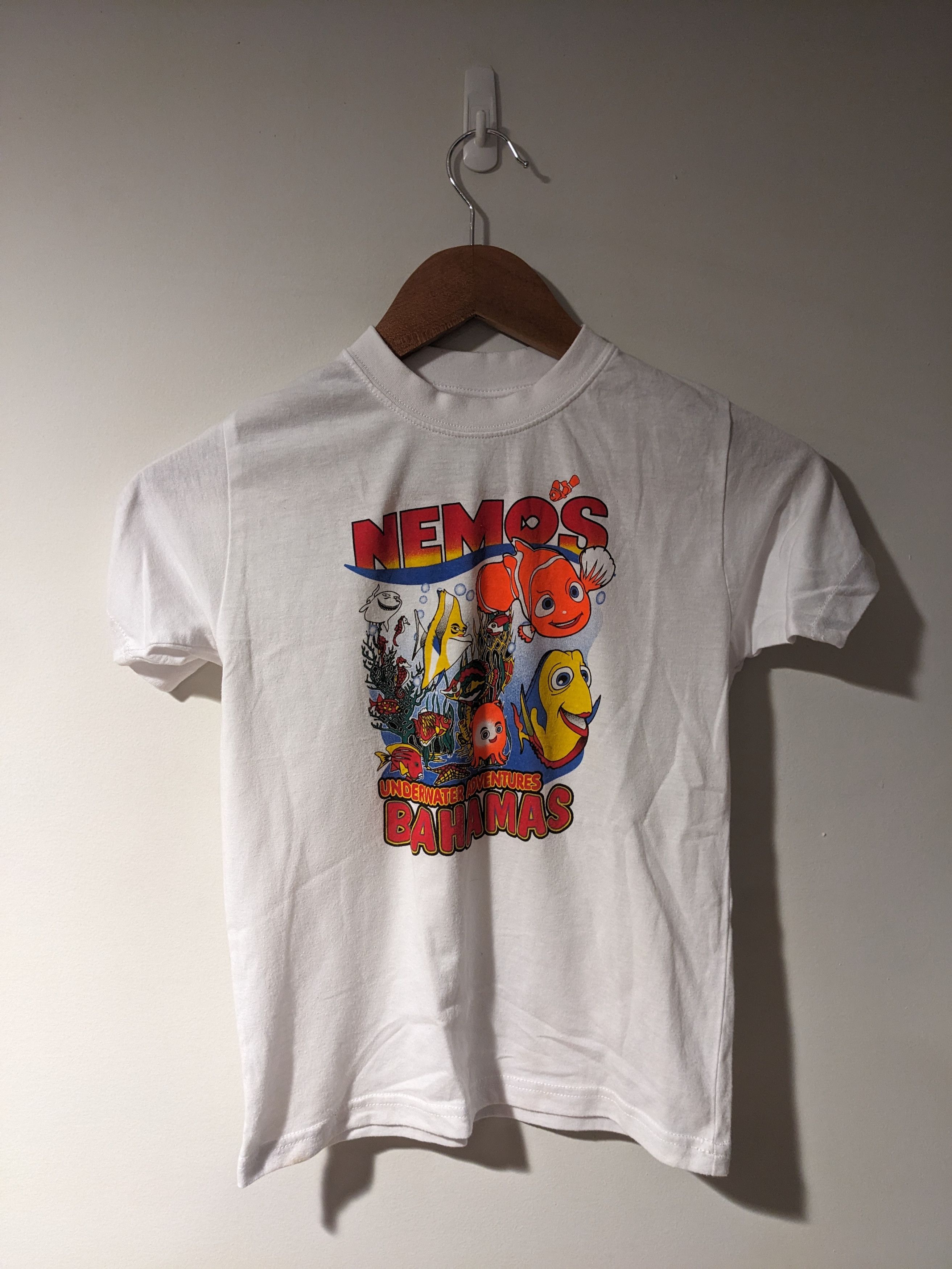 Disney × Vintage Vintage 90s Finding Nemo Underwater Youth 10-12 T-Shirt Size US M / EU 48-50 / 2 - 1 Thumbnail