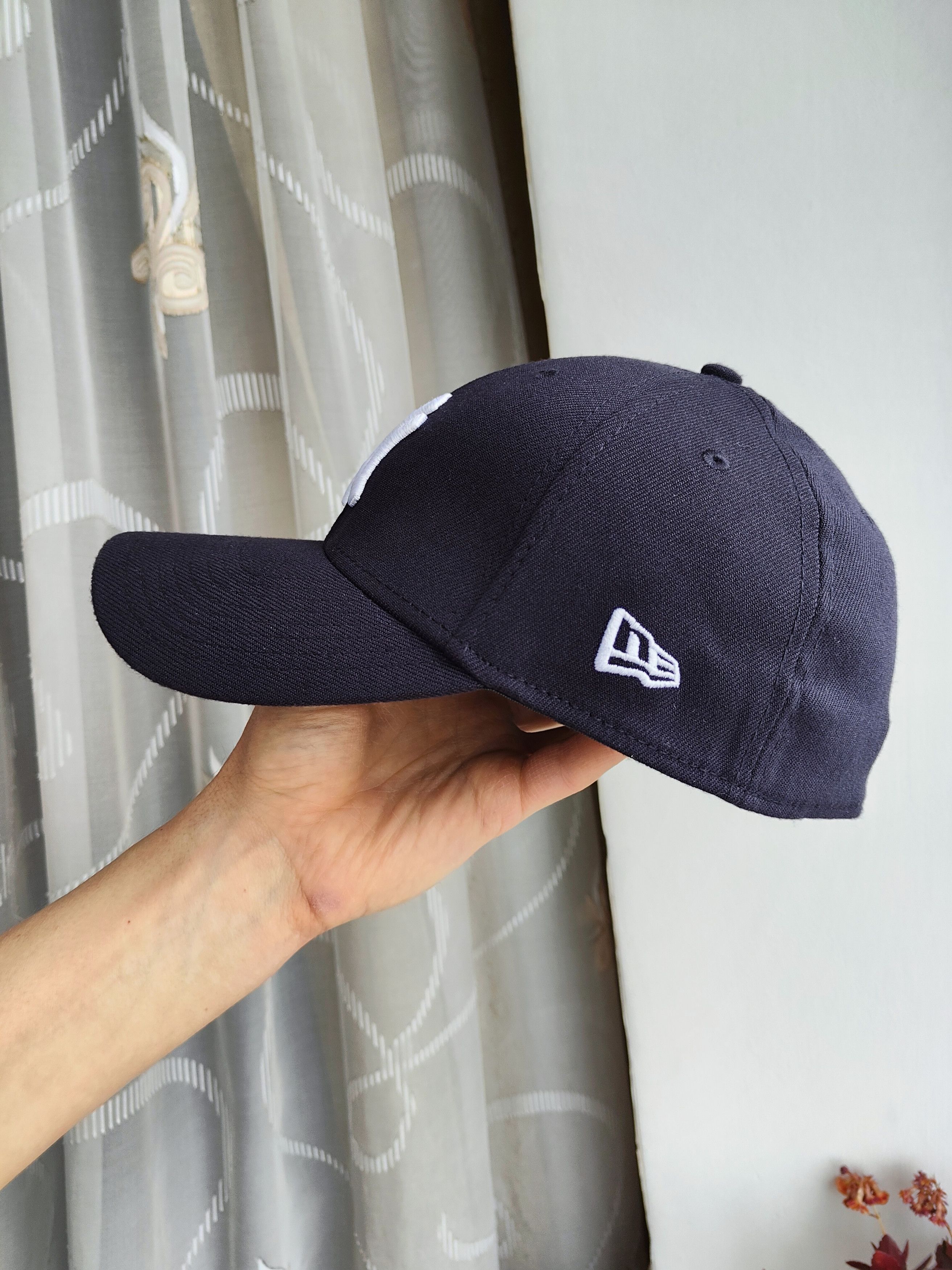 New York Yankees New Era NY Yankees Cap Closed type with elastic band Size ONE SIZE - 2 Thumbnail