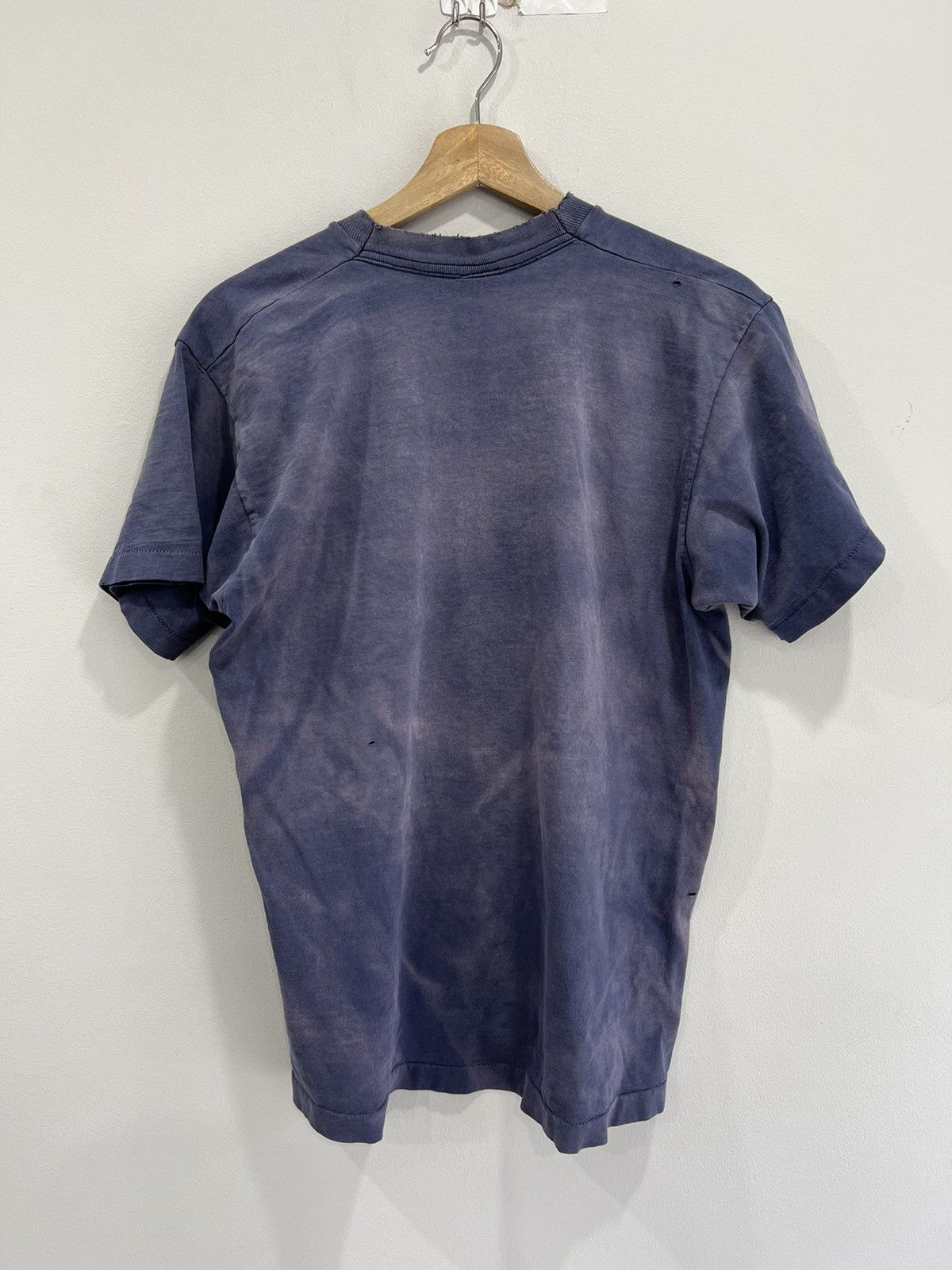 Vintage Vintage 90s Cleveland Indians Thrashed sun faded tee shirt Size US L / EU 52-54 / 3 - 4 Thumbnail