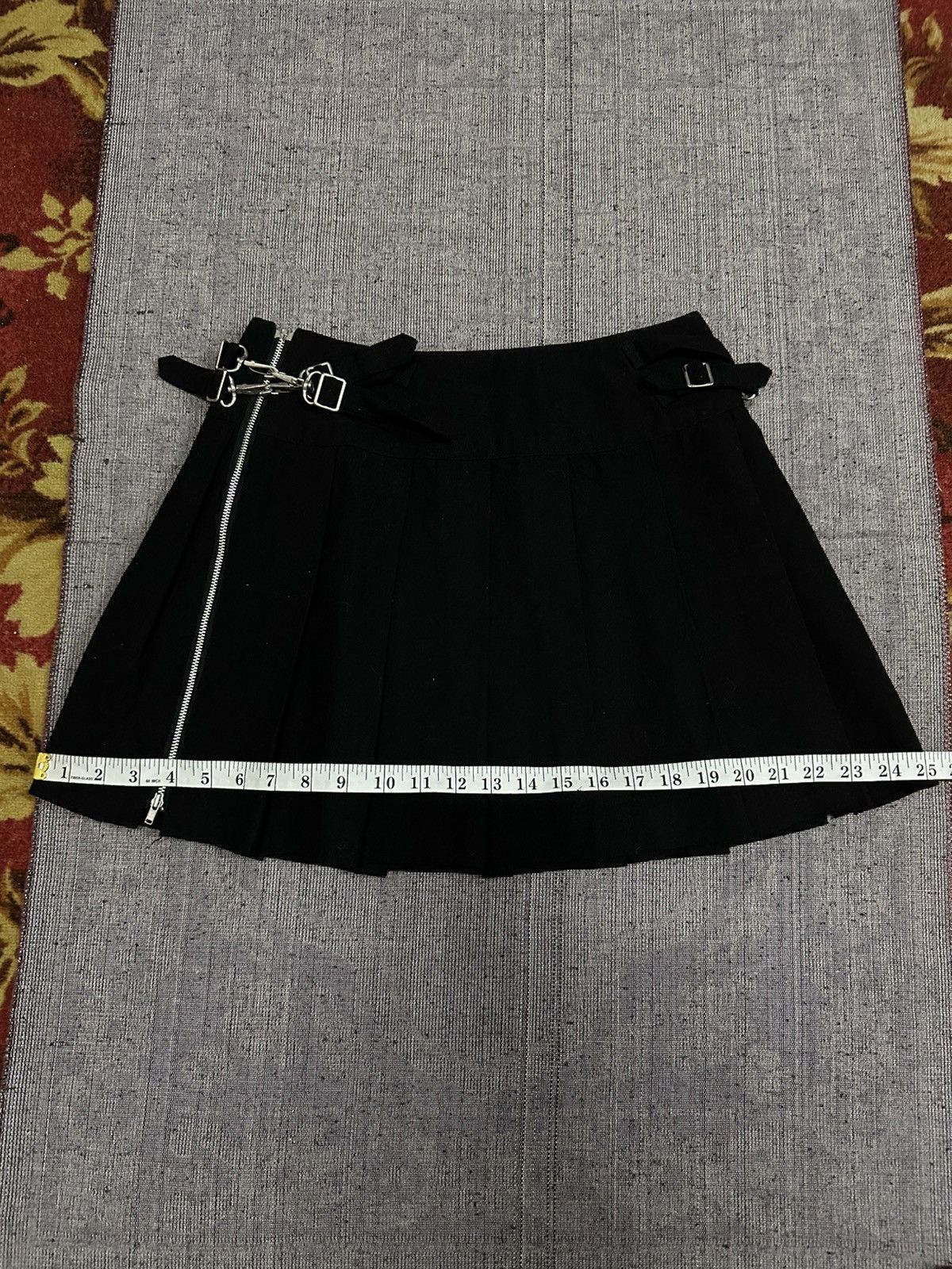 Seditionaries Vintage CHOOP Japanese Hypebeast Punk Goth Buckle Mini Skirt Size 28" / US 6 / IT 42 - 12 Thumbnail
