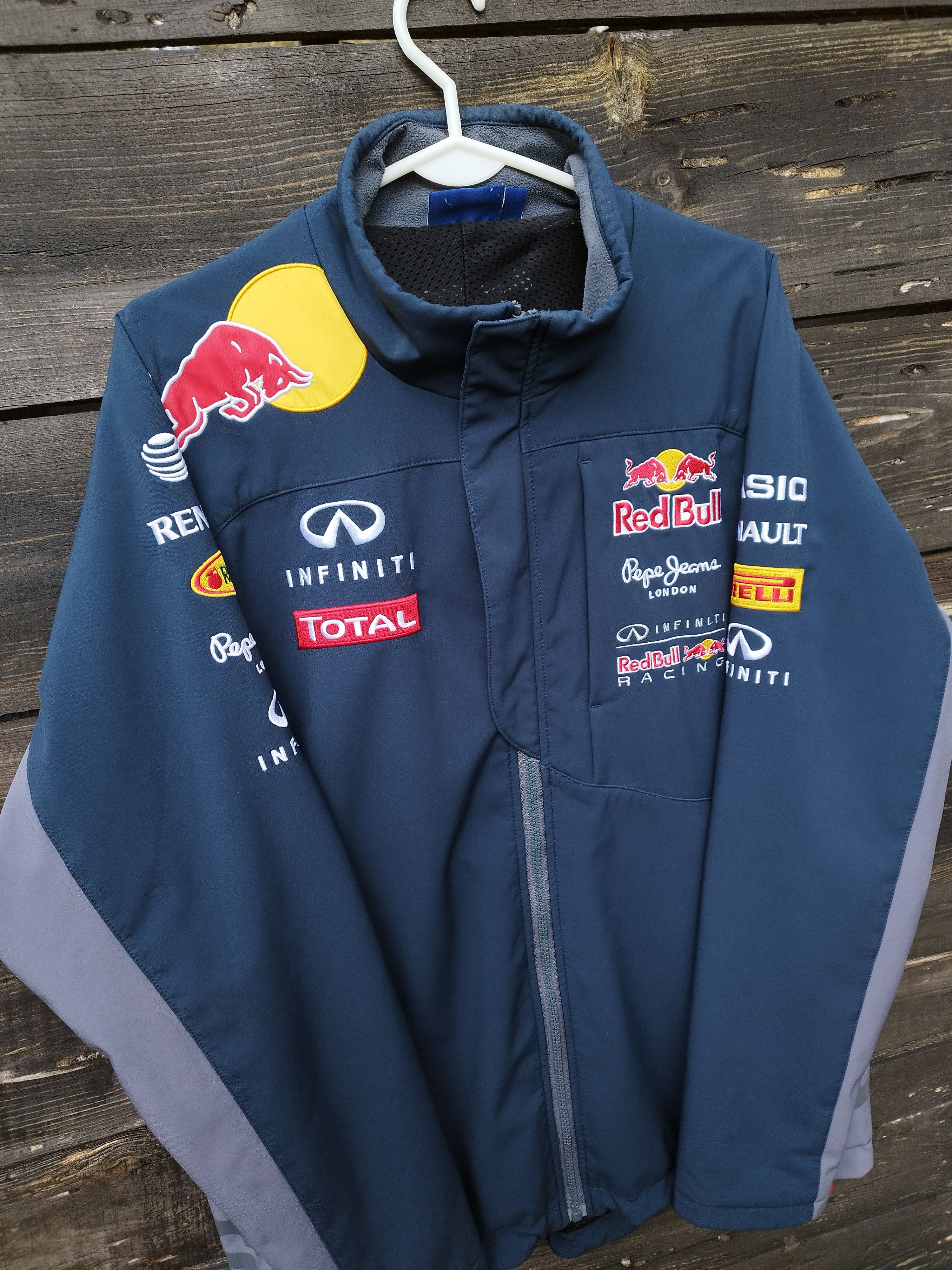 Red Bull Authentic Red Bull Racing F1 Team Softshell Jacket Infiniti Size US XL / EU 56 / 4 - 2 Thumbnail