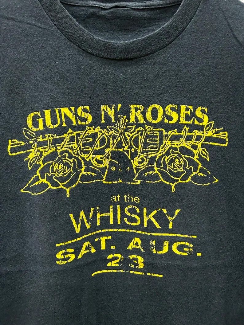 Guns N' Roses Vintage 2000s Guns n Roses tshirt size L Size US L / EU 52-54 / 3 - 3 Thumbnail