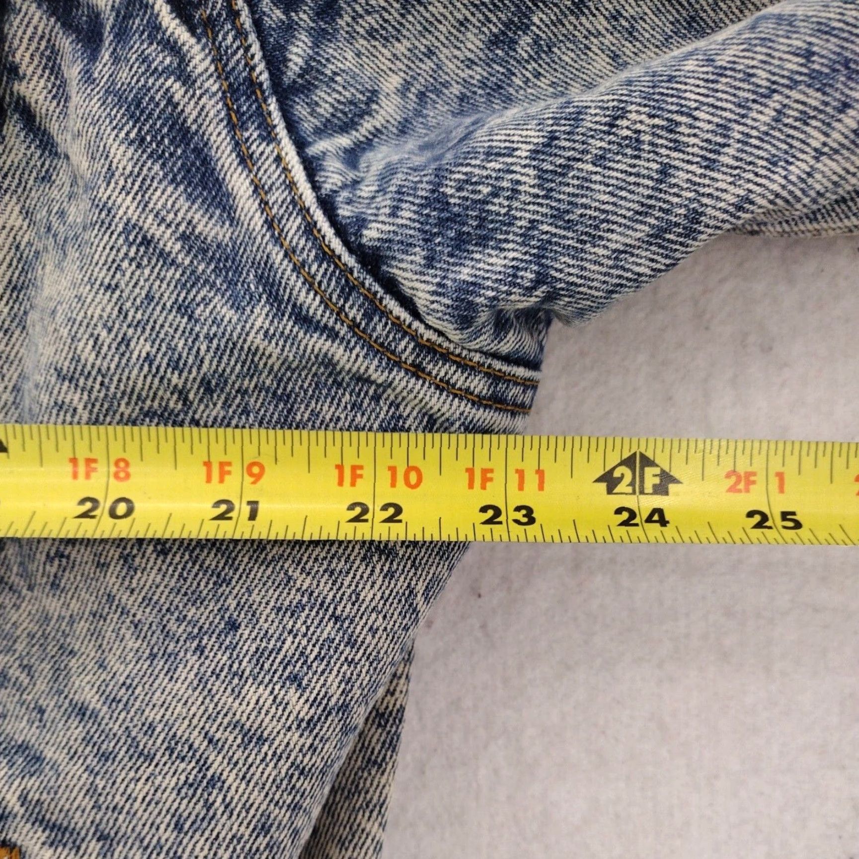 Levi's Vintage Levi's Sherpa Denim Trucker Jacket Men Large Blue 70s Made in USA Size US L / EU 52-54 / 3 - 7 Thumbnail