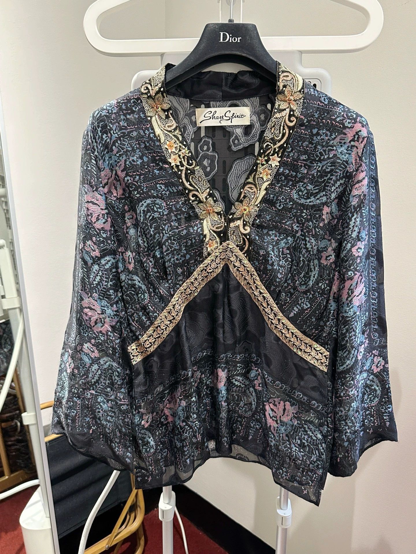 Share Spirit Homme share spirit floral silk bell sleeve shirt with sequin Size XS / US 0-2 / IT 36-38 - 1 Thumbnail