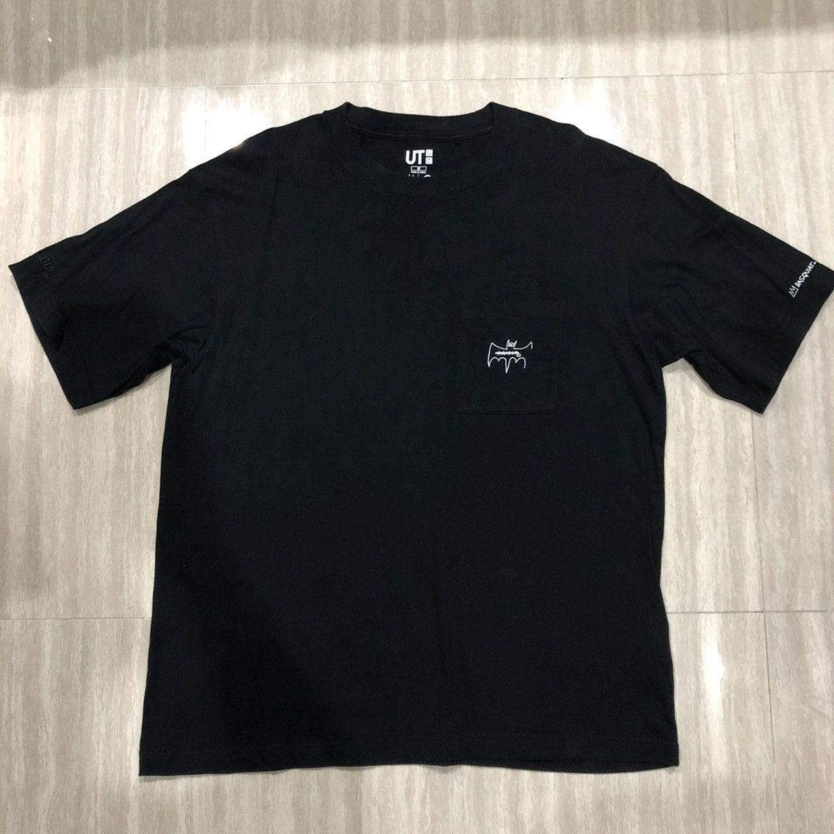 DC Comics LIMITED BATMAN by DC x JEAN-MICHEL BASQUIAT x UNIQLO Size US M / EU 48-50 / 2 - 1 Thumbnail
