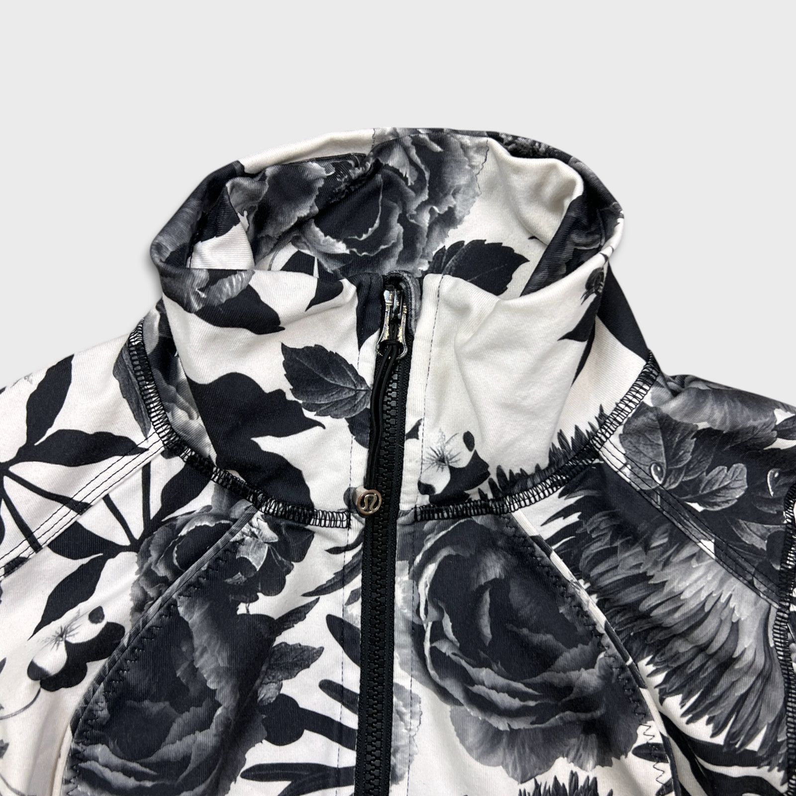 Lululemon Lululemon Nice Asana Jacket Floral Athletic Tracksuit Top Size S / US 4 / IT 40 - 2 Thumbnail