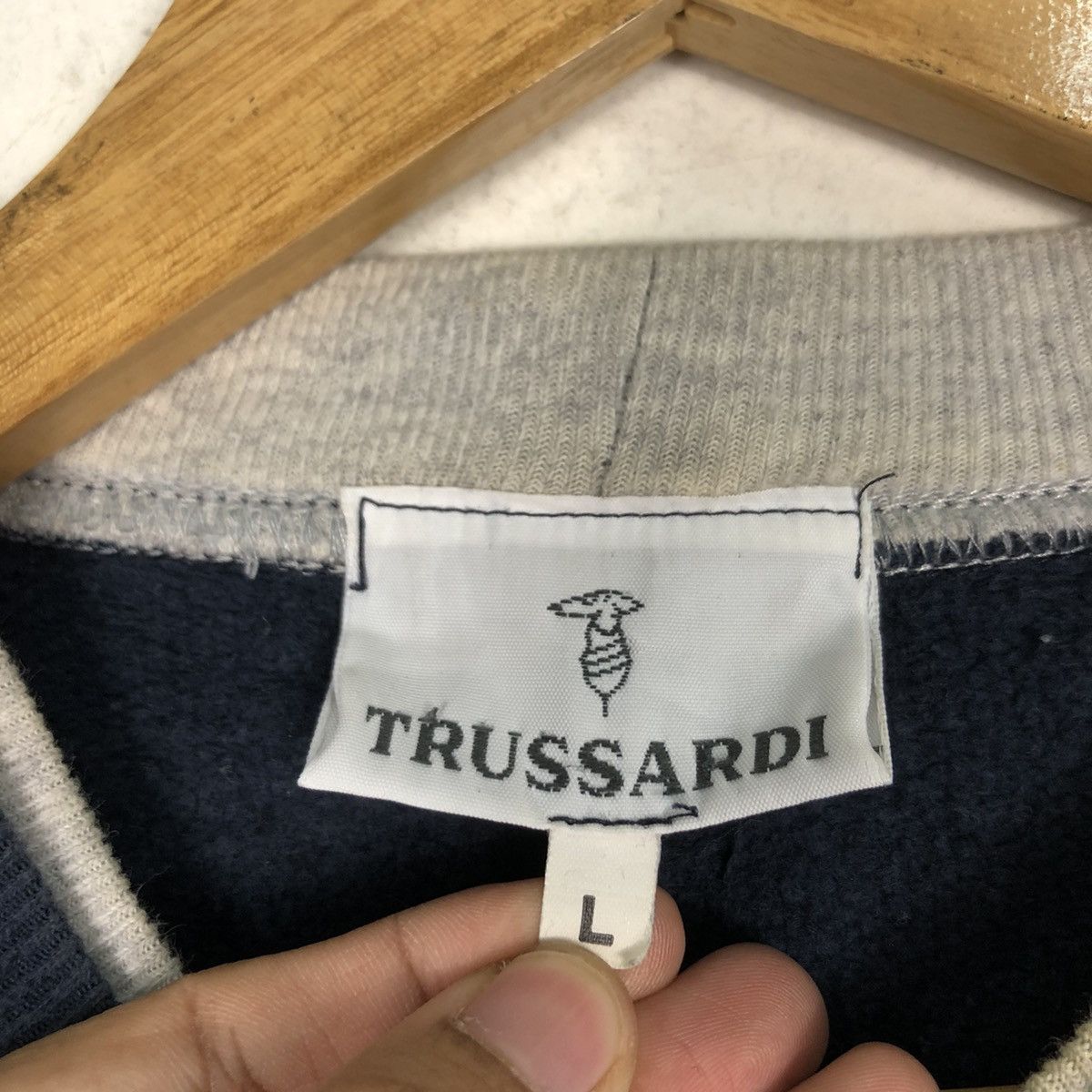Japanese Brand × Trussardi × Vintage Vintage Trussardi Nice Design Sweatshirt Large Size US M / EU 48-50 / 2 - 11 Thumbnail