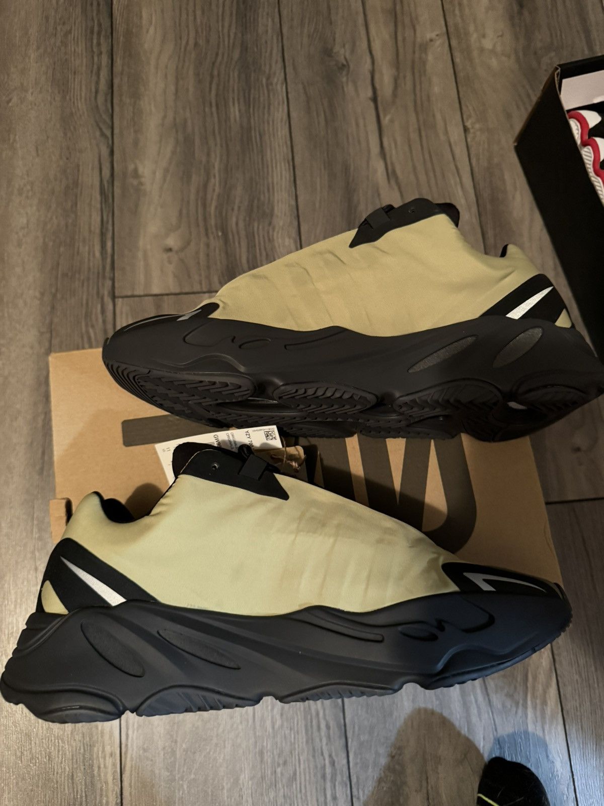 Adidas Yeezy 700 MNVN Size US 11 / EU 44 - 6 Thumbnail