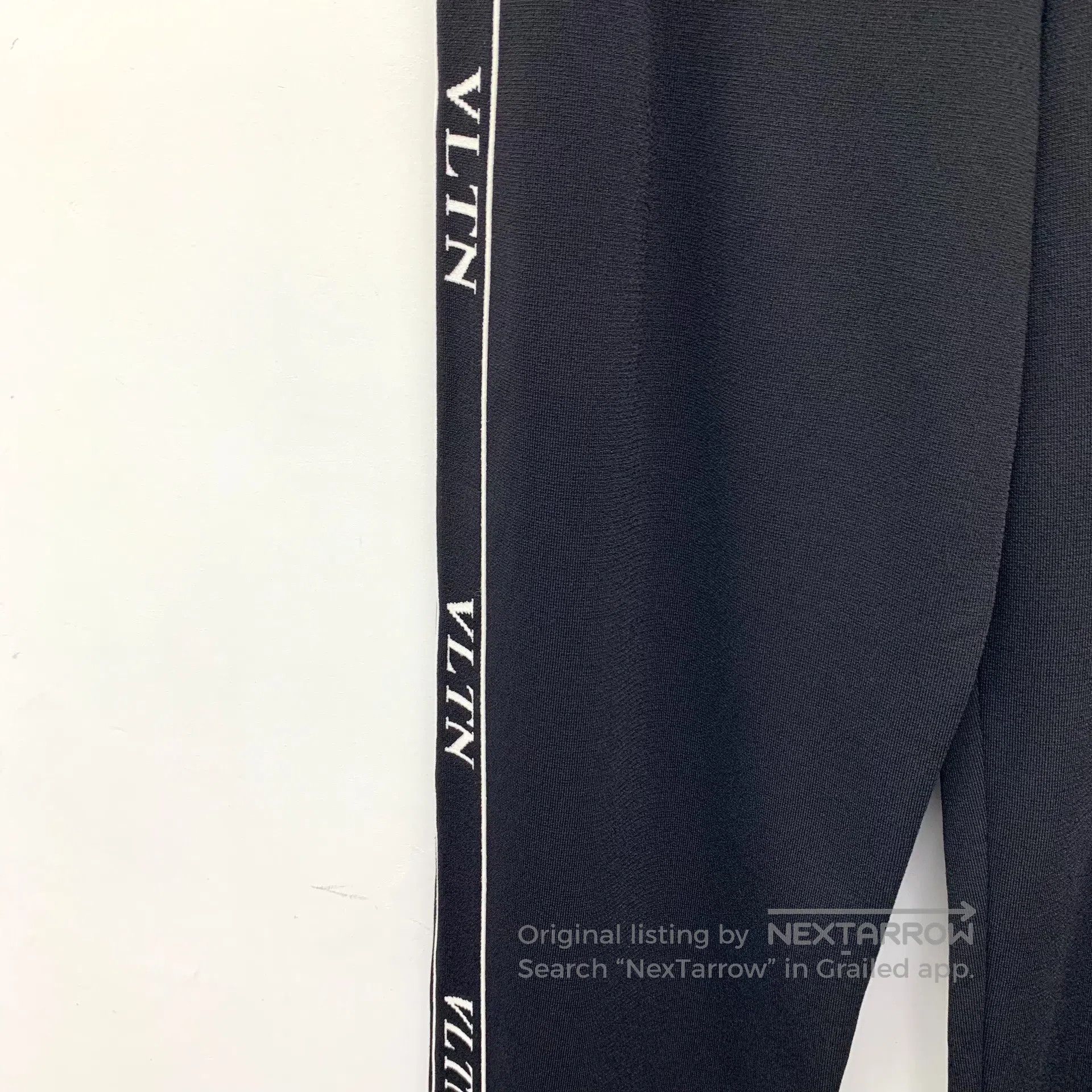 Valentino Valentino size L Black cotton side logo lettering casual p Size US 27 - 4 Thumbnail