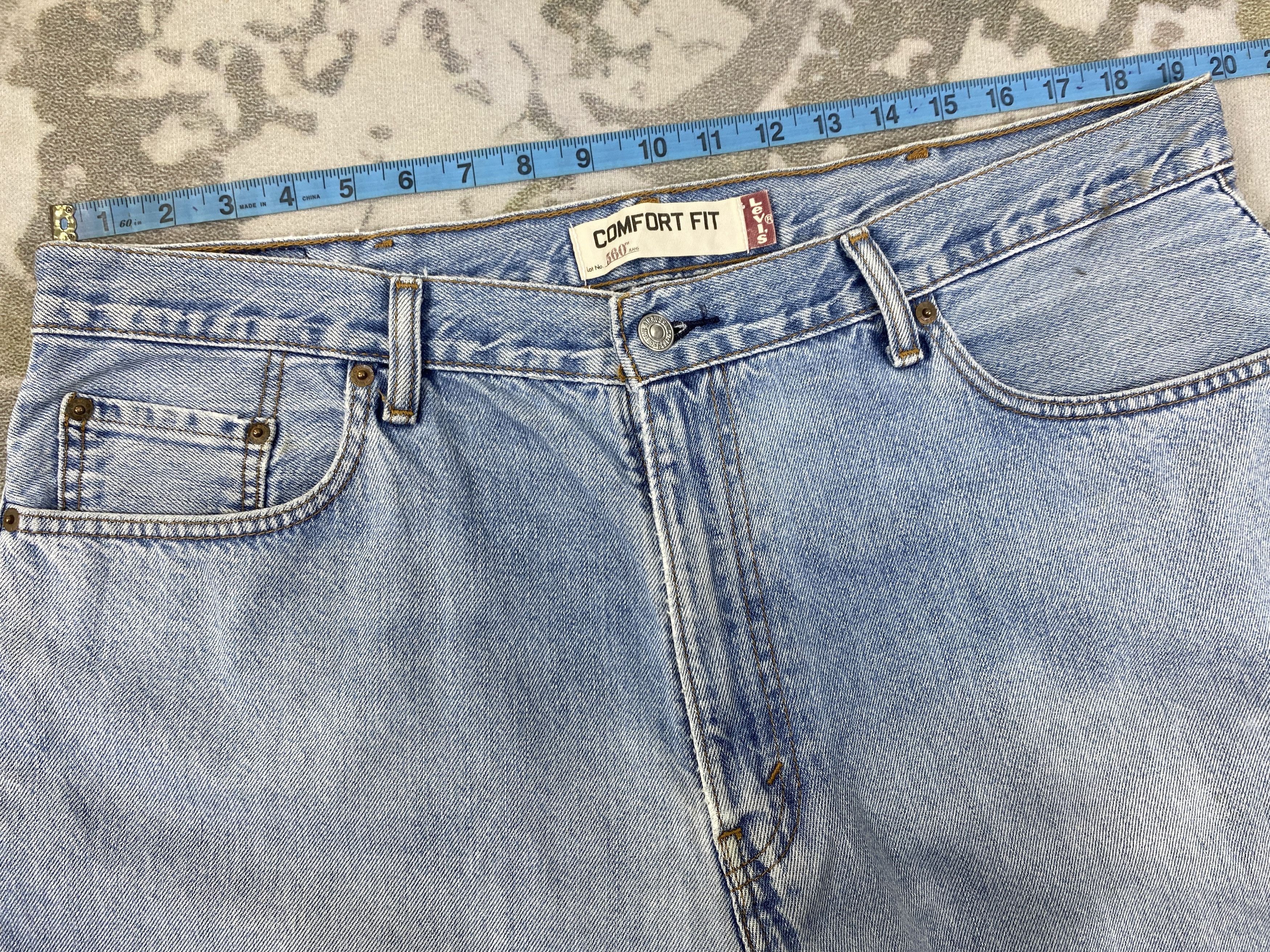 Levi's Light Wash Vintage Levi's 560 Jeans 39x29 Denim -JN842 Size US 39 - 5 Thumbnail