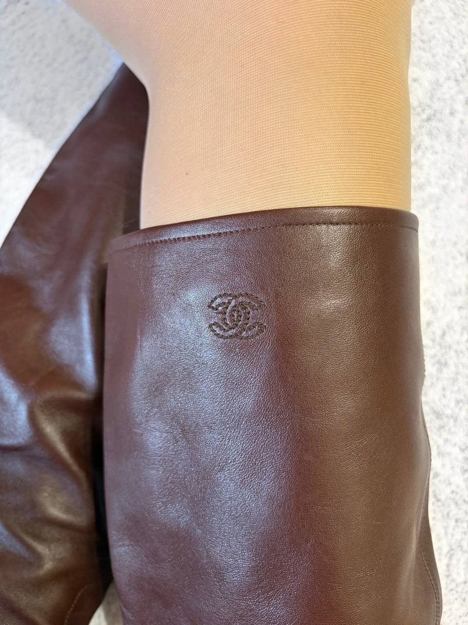 Chanel CHANEL Vintage CC Logo Brown Leather Knee High Boots Size US 5.5 / IT 35.5 - 3 Thumbnail