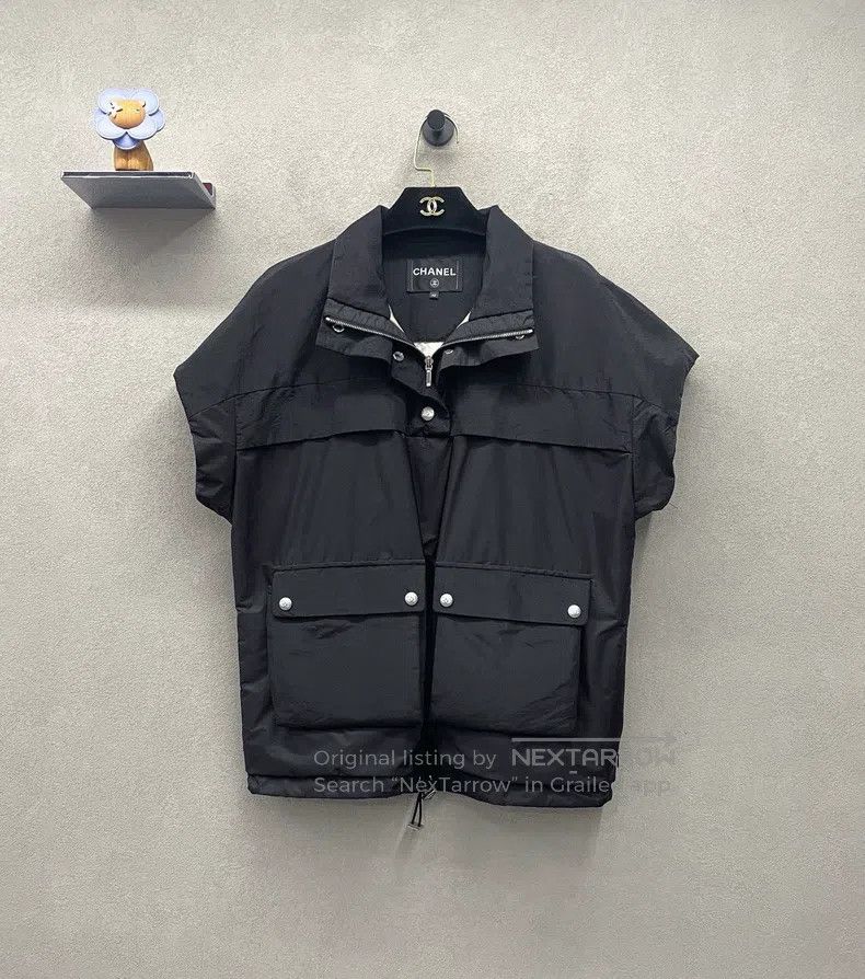 Chanel Chanel Black nylon vest Size S / US 4 / IT 40 - 1 Thumbnail