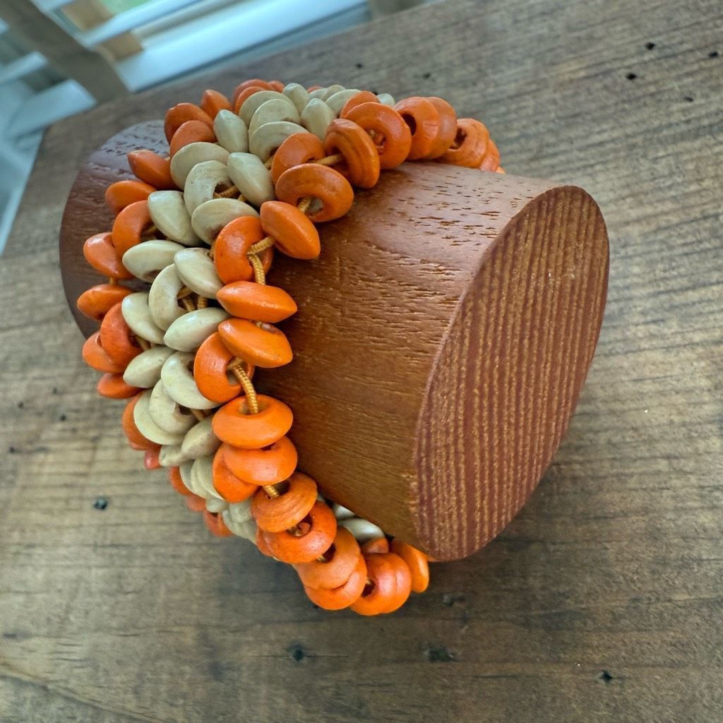 Vintage Vintage Elastic Wooden Flower Bead Bracelet Stretchy Orange Size ONE SIZE - 2 Thumbnail