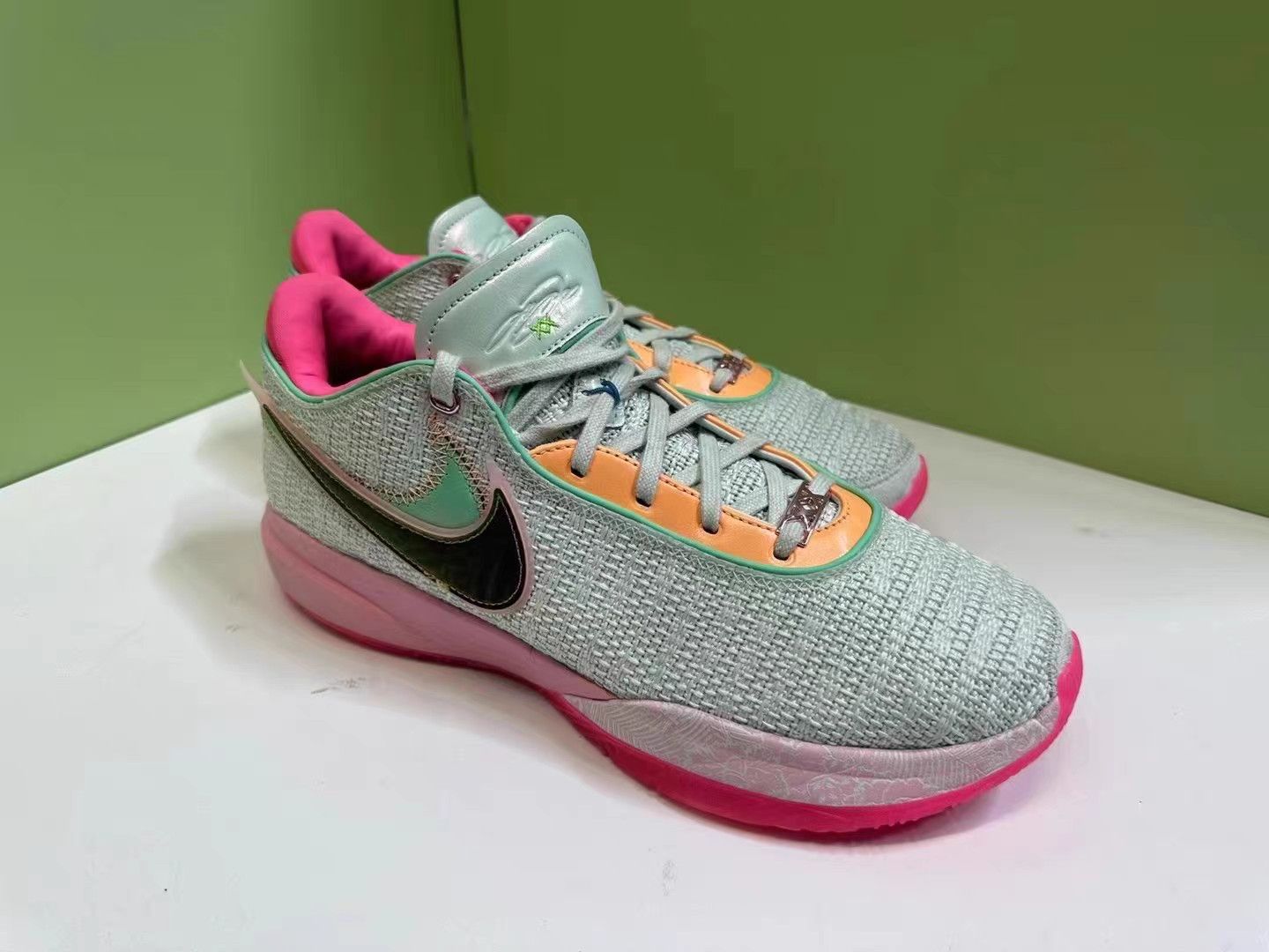 Nike Nike LeBron 20 Pink Mint Green K15 Size US 13 / EU 46 - 3 Thumbnail