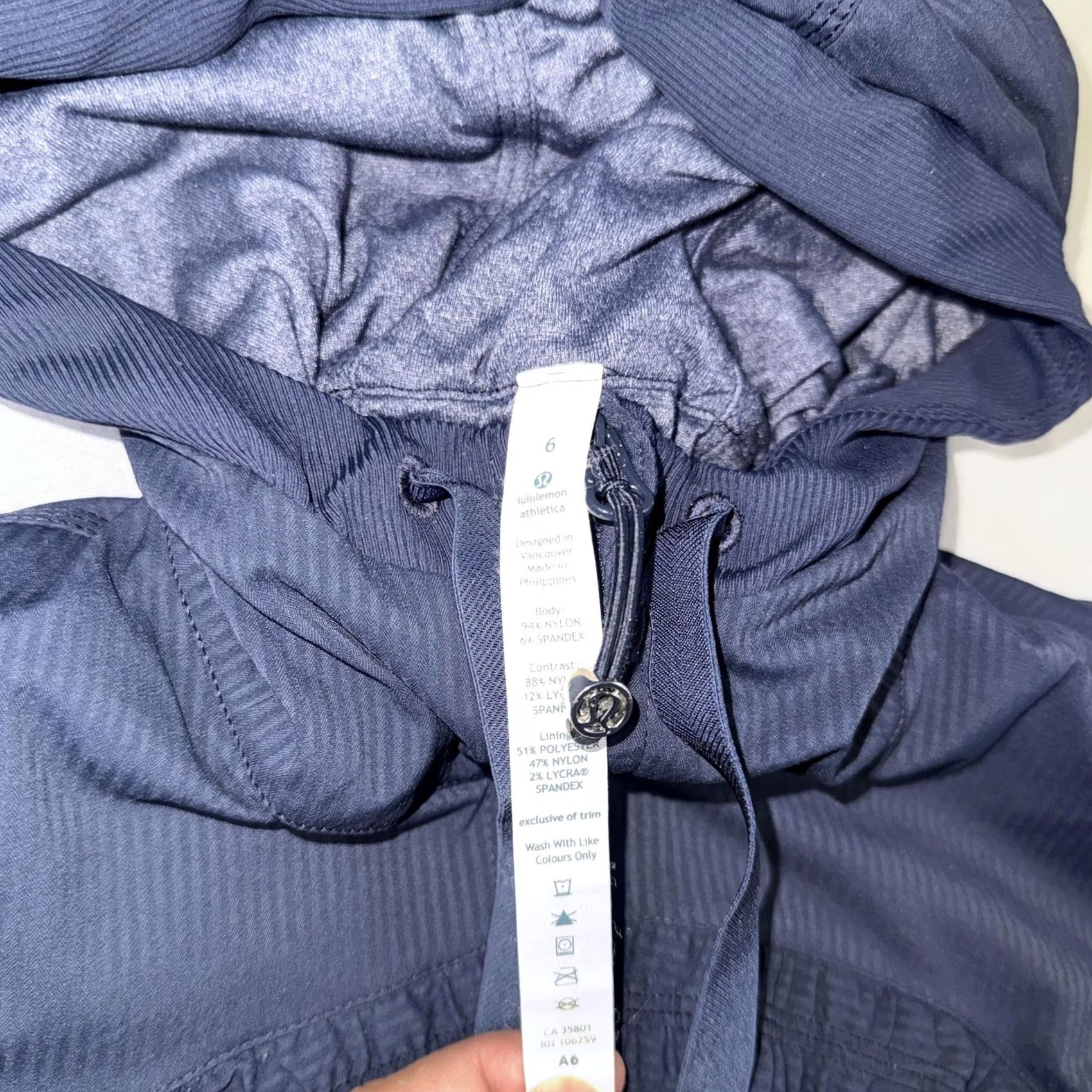 Lululemon Lululemon Hooded Jacket Midnight Navy Ruched Zip Full Zip Sleeve Thumbholes Lightweight Breathable Slim Fit Women 6 JACKET Size M / US 6-8 / IT 42-44 - 3 Thumbnail