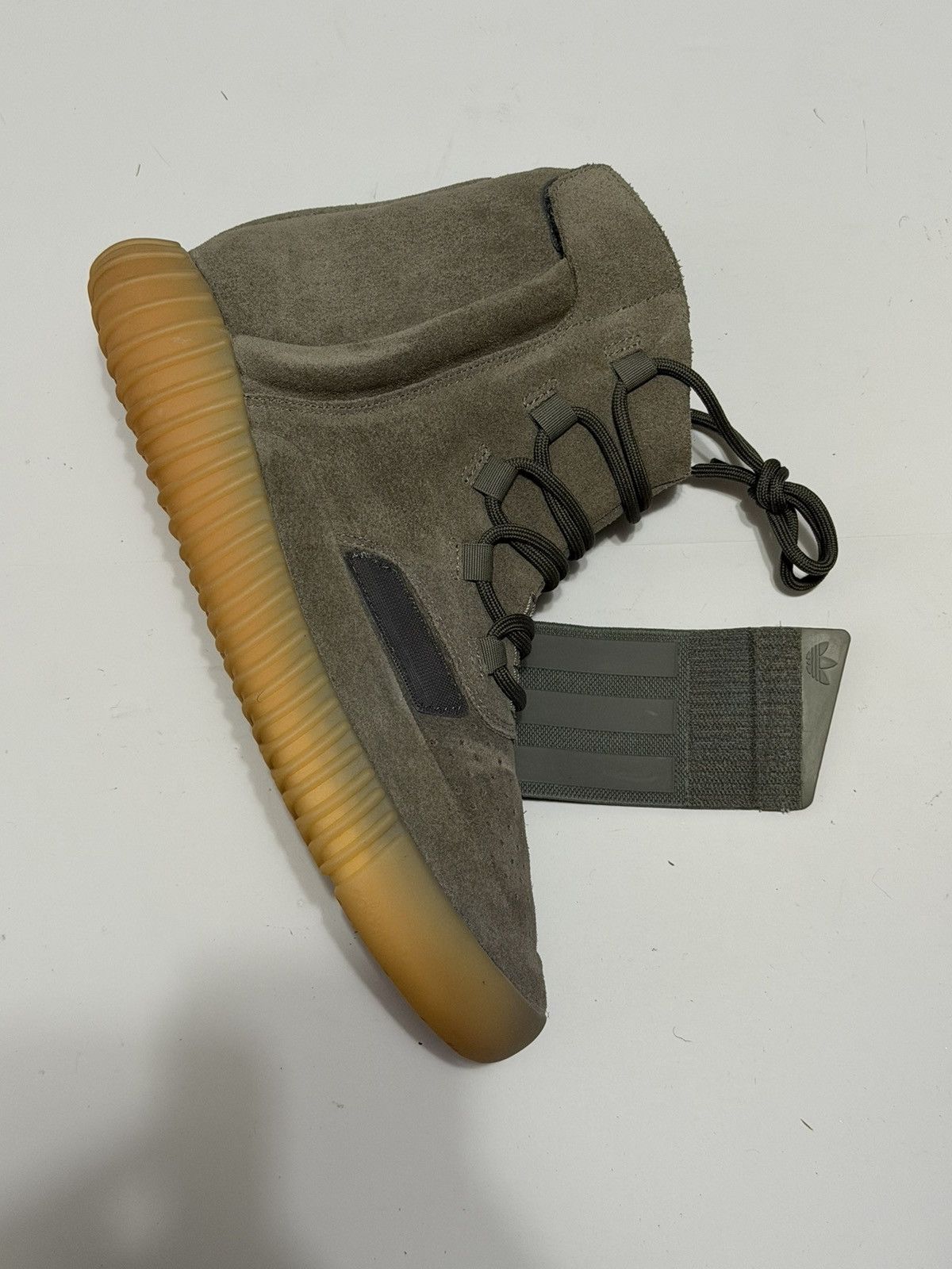 Yeezy Yeezy boost 750 grey glows Size US 10 / EU 43 - 7 Thumbnail