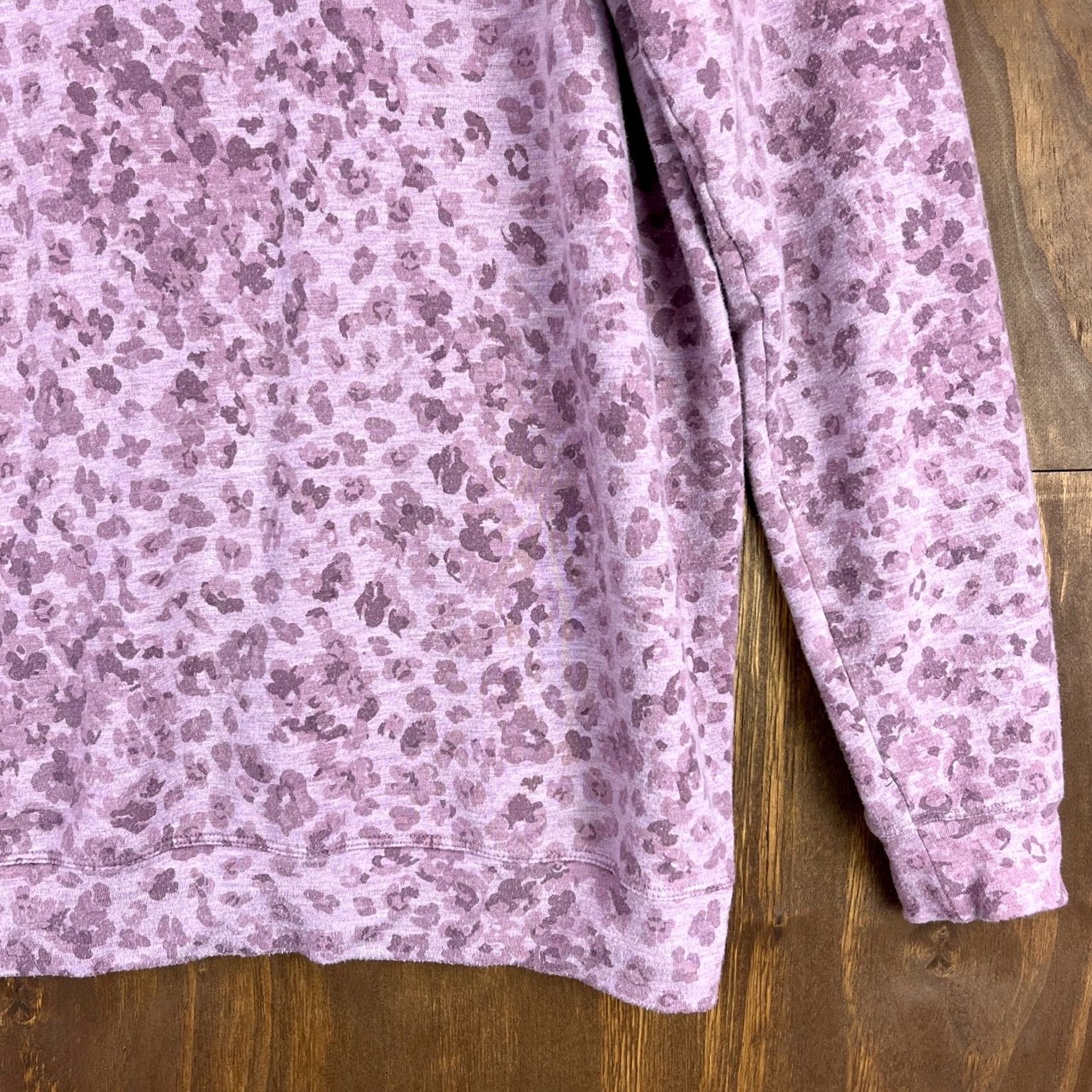 Athleta Athleta Sweatshirt Purple Leopard Print Studio To Street Pullover S Size S / US 4 / IT 40 - 5 Thumbnail