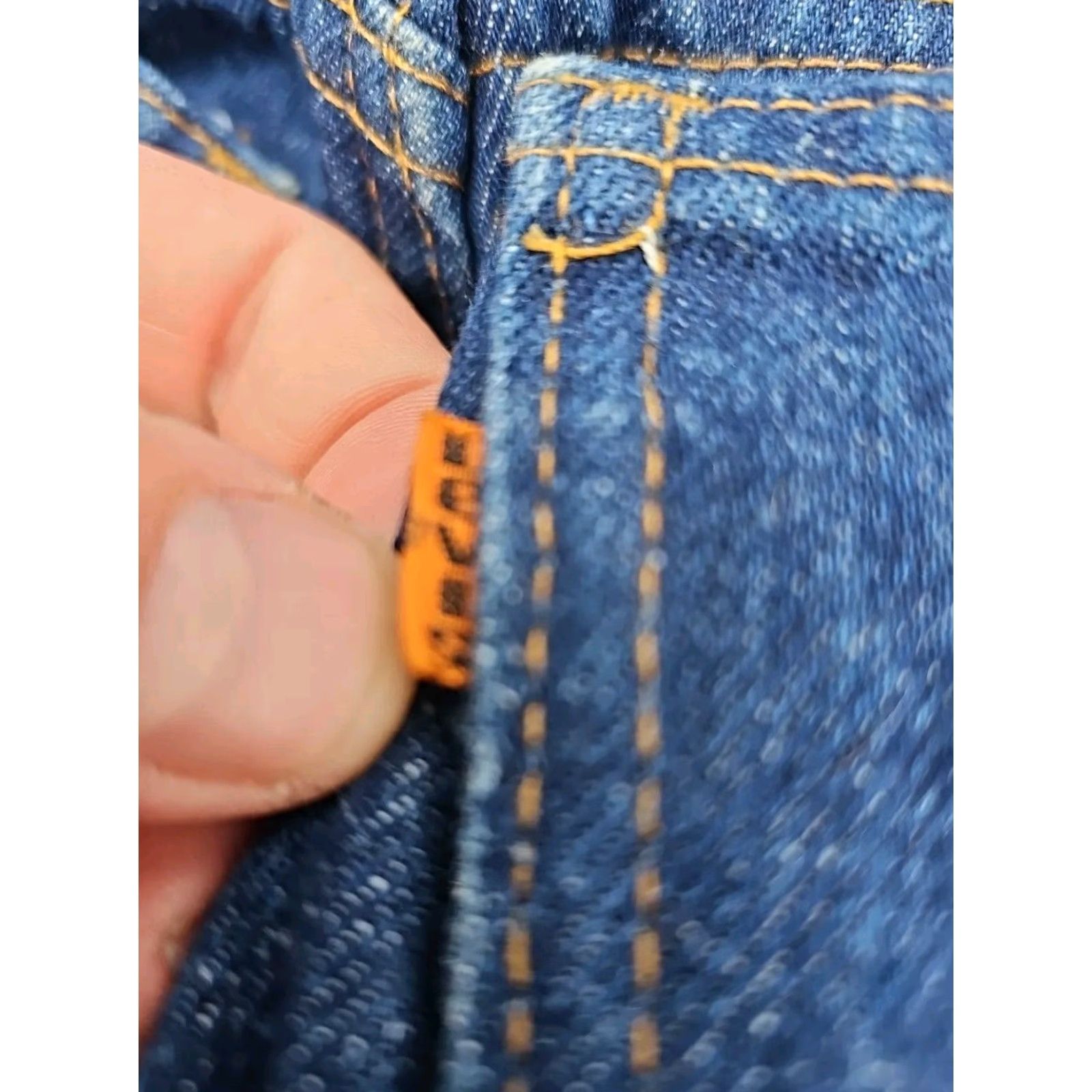 Levi's VTG Levi's 505 Jeans Mens 32 X 31 Orange Tab Dark Wash Straight Leg Denim Cotton Regular Belt Loops 90s Vintage Womens? No. Size US 32 / EU 48 - 5 Thumbnail