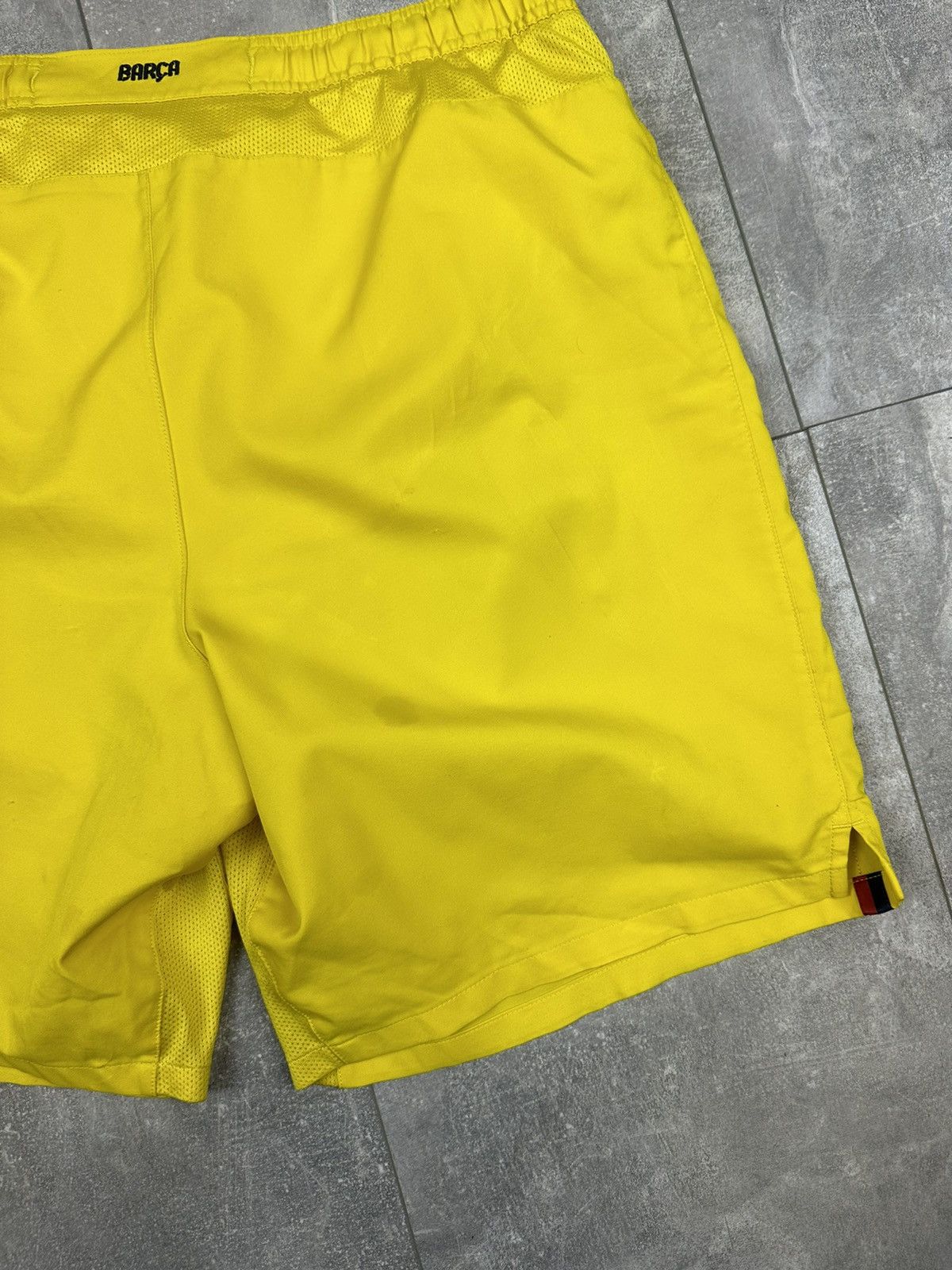 Nike Nike Barcelona Yellow Soccer Shorts Size US 34 / EU 50 - 11 Thumbnail
