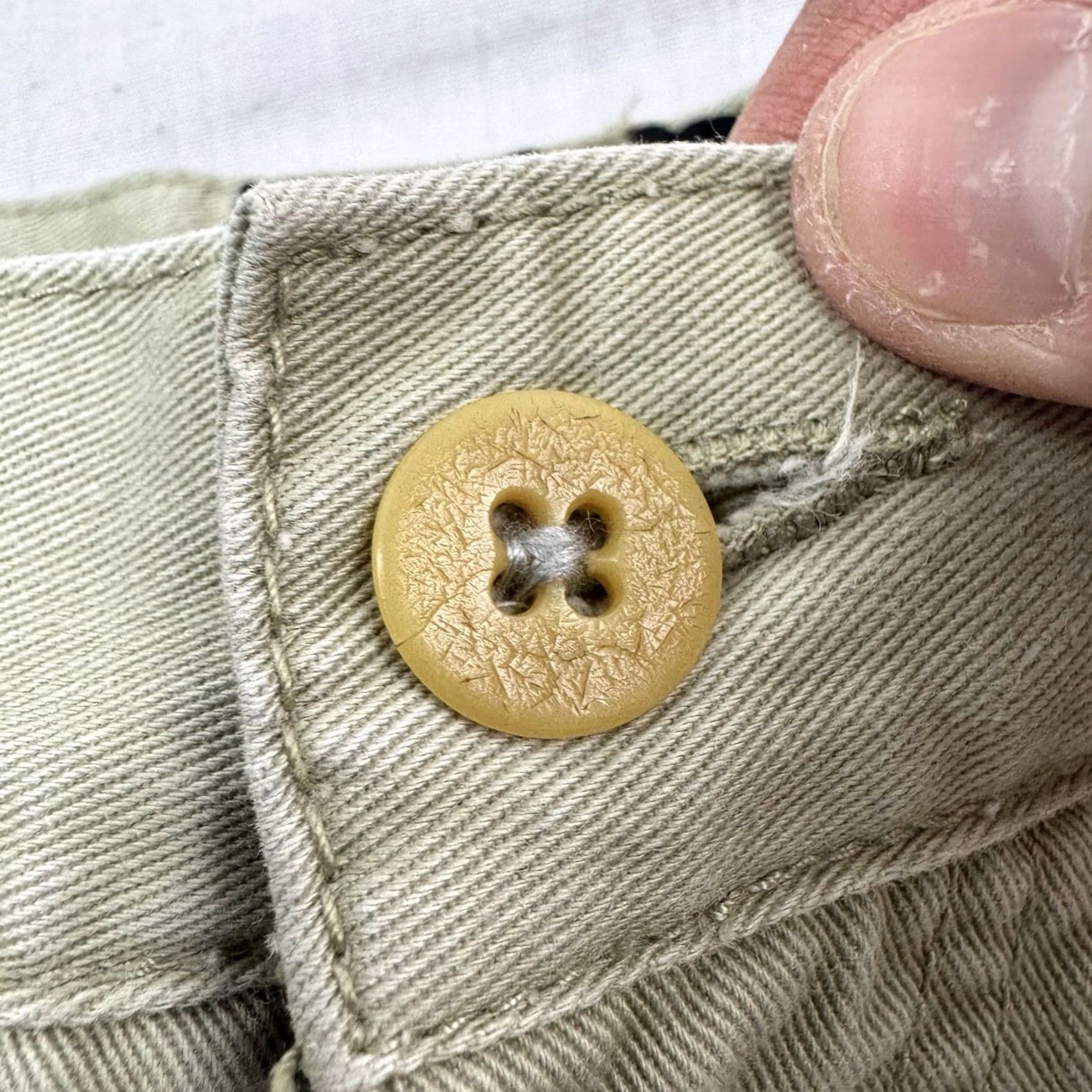 Vintage VINTAGE OTB Carpenter Shorts Womens 28 Khaki Beige Baggy Hipster Y2K Punk 90s Casual Mens Womens Boys Girls Size 28" / US 6 / IT 42 - 4 Thumbnail