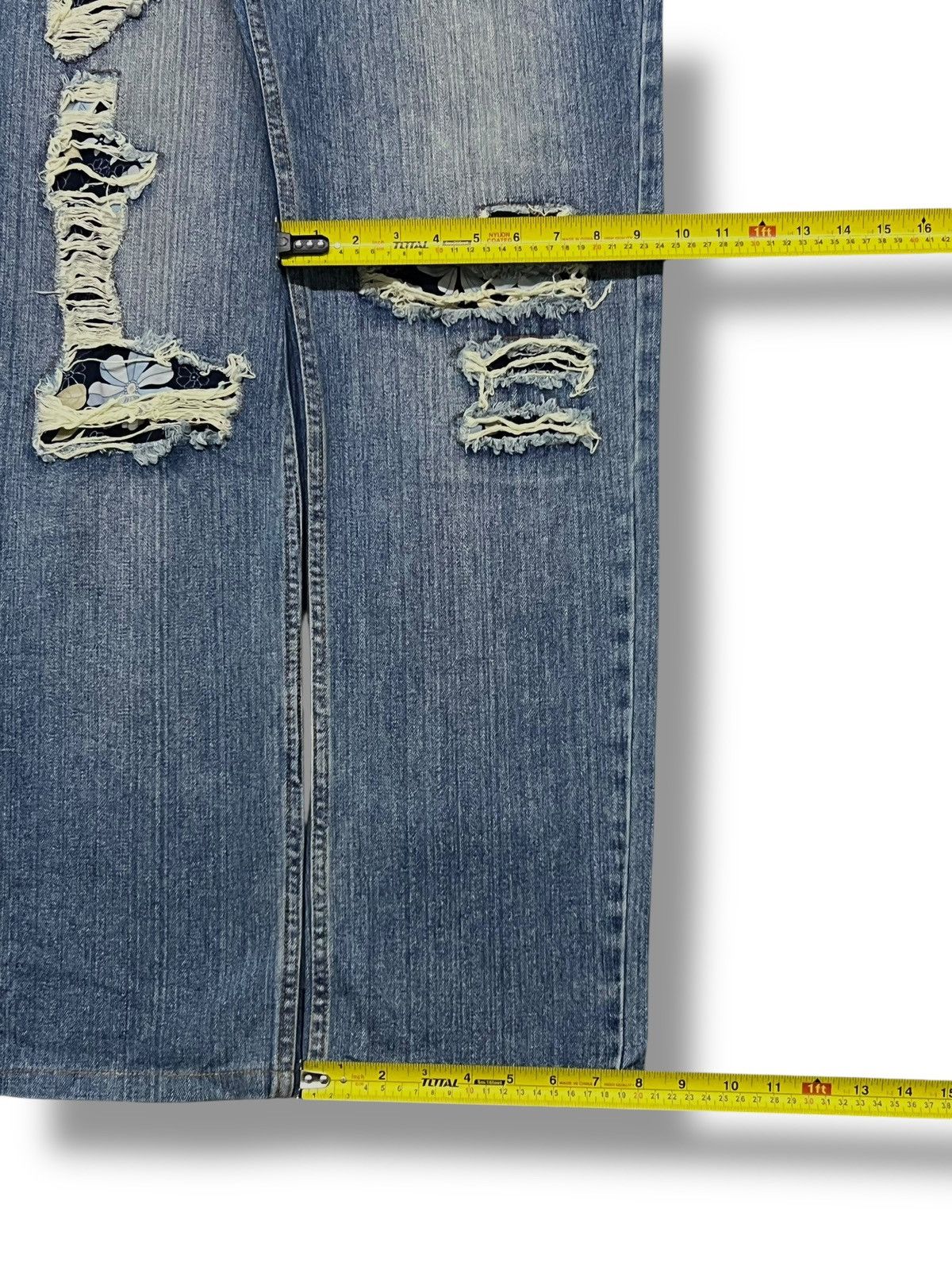 Japanese Brand Vintage Nylaus Jeans Japan - Faded Wash, Patches Distressed Size US 33 - 15 Thumbnail