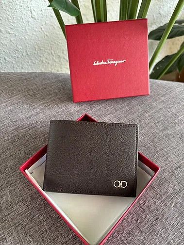 Salvatore Ferragamo o1s1rm0924 Size: OS / Leather Wallet in Black Size ONE SIZE - 3 Thumbnail