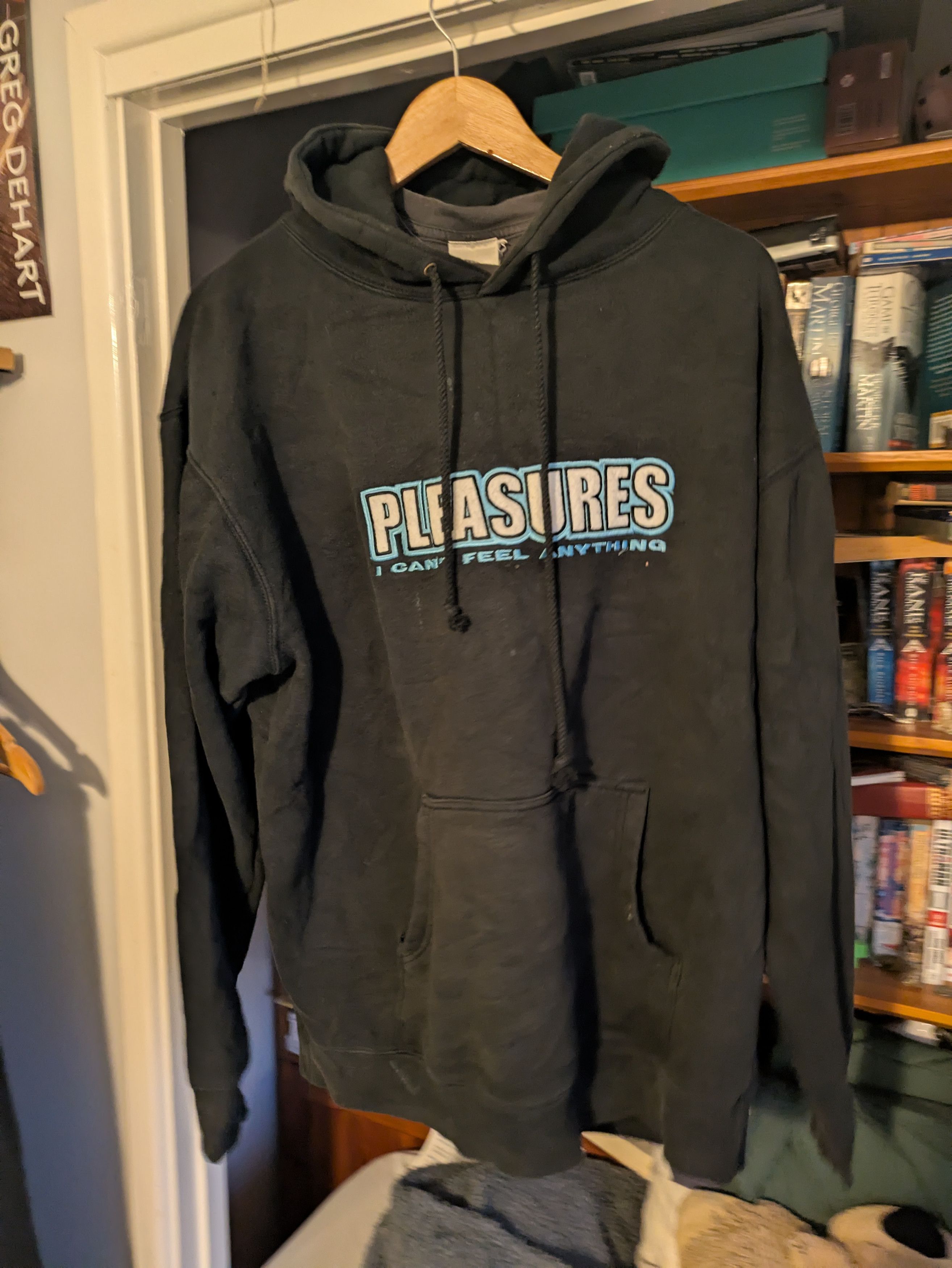 Pleasures Pleasures I don't feel anything spellout Size US L / EU 52-54 / 3 - 1 Thumbnail