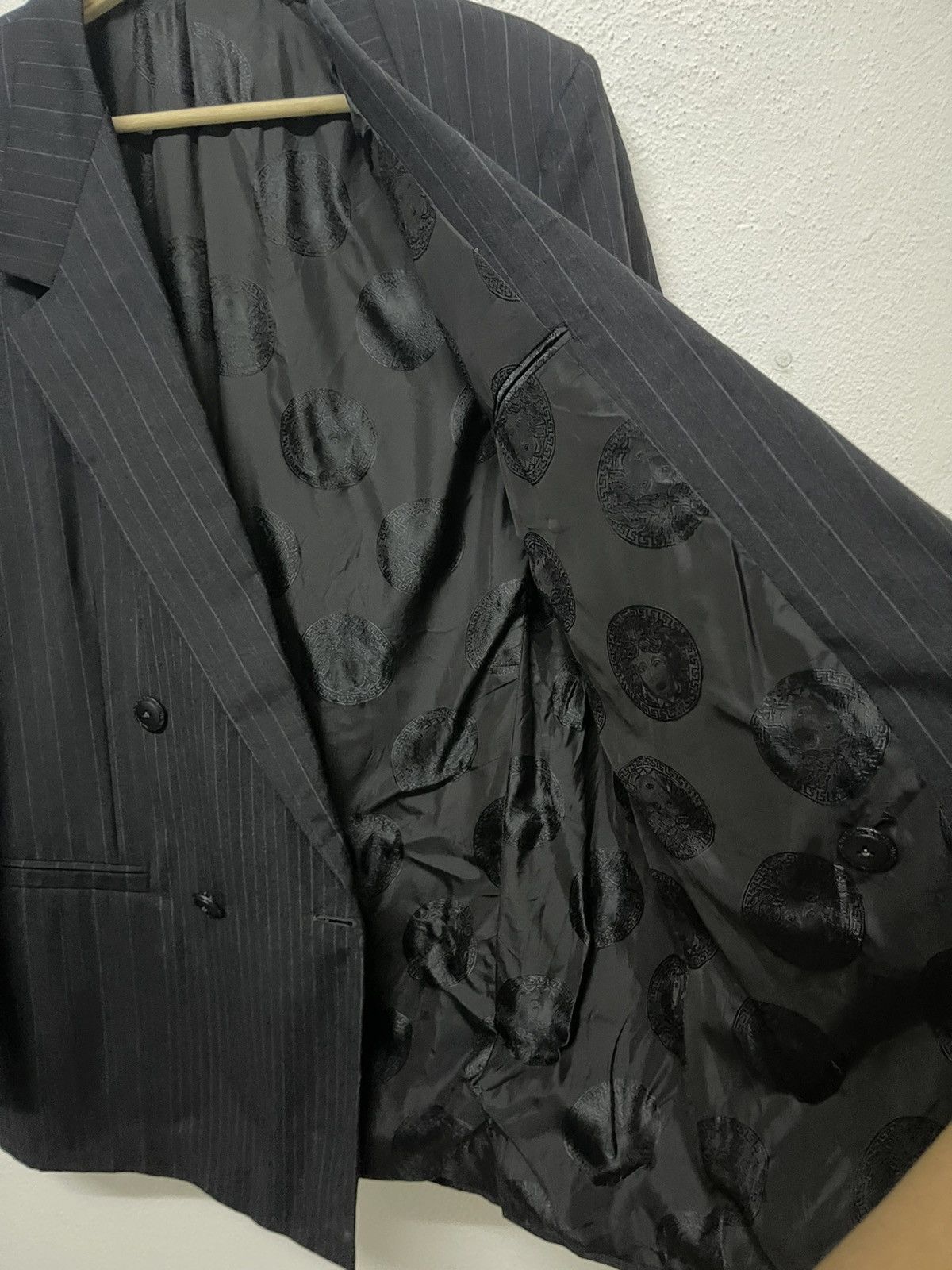 Versace 1990s GIANNI VERSACE PINSTRIPE BESPOKE BUTTON DOUBLE BREAST Size 50R - 8 Thumbnail