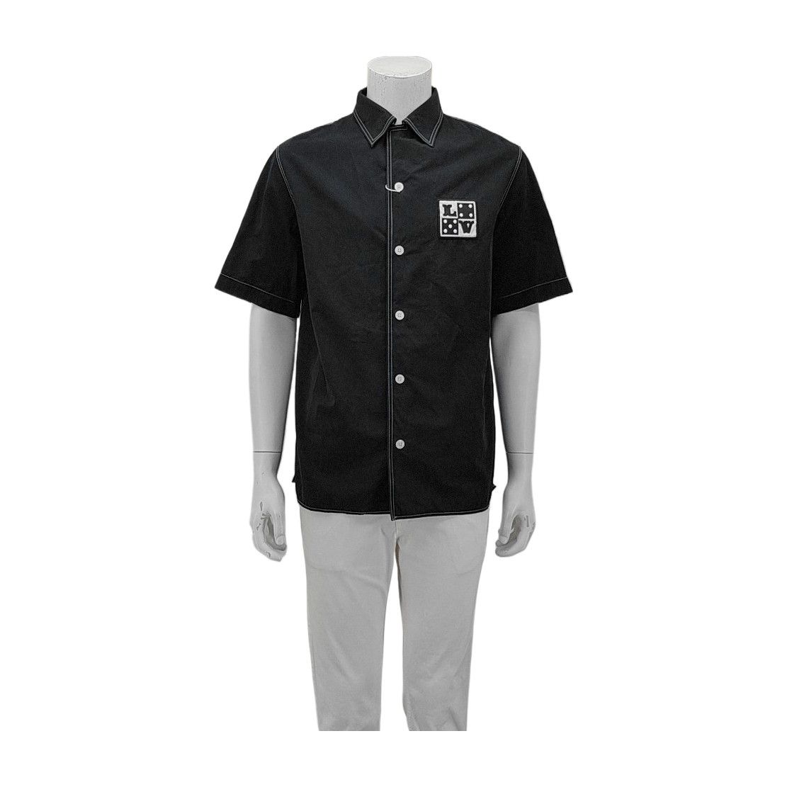 Louis Vuitton Louis Vuitton Logo Patch Short Sleeve Shirt L Size US L / EU 52-54 / 3 - 1 Thumbnail
