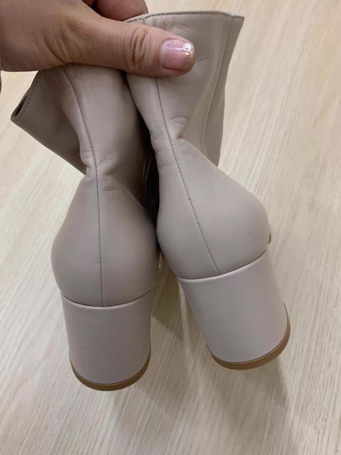Gianvito Rossi Gianvito Rossi Milk Tea Heel Ankle Boots 39 Unused Size US 8.5 / IT 38.5 - 4 Thumbnail