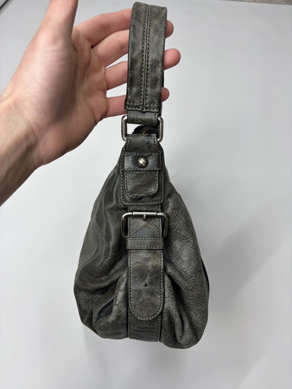 Hedi Slimane Distressed Leather Shoulder Bag Olive Vintage Slouchy Hobo Size ONE SIZE - 11 Thumbnail