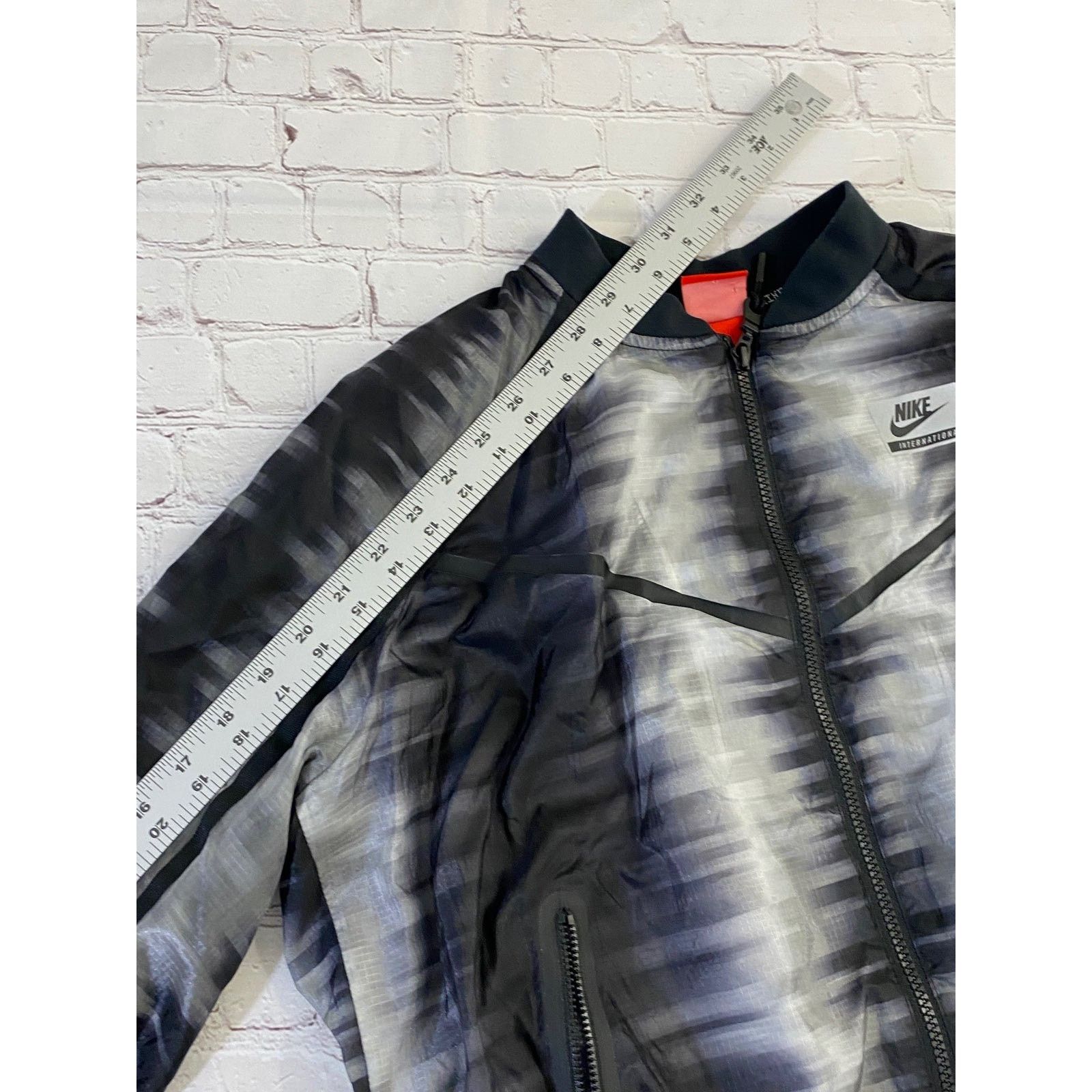 Nike Nike international bomber jacket Size M / US 6-8 / IT 42-44 - 11 Thumbnail