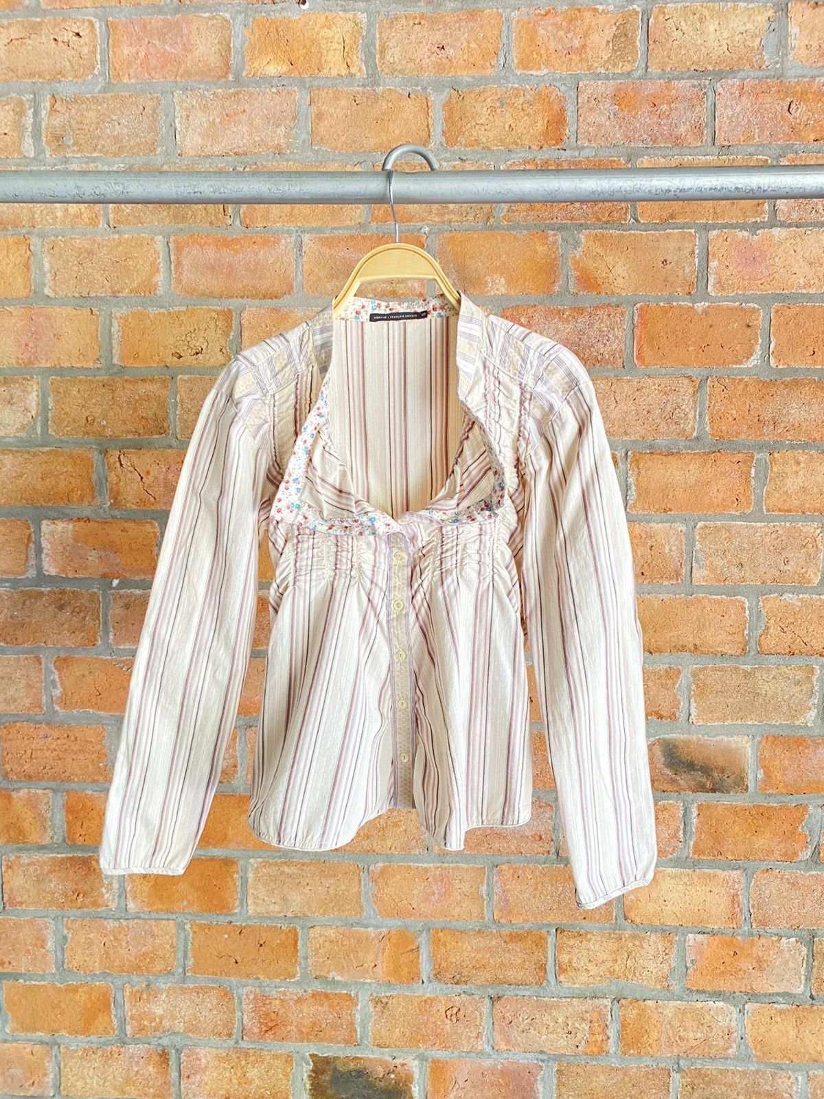 Marithe + Francois Girbaud Marithe Francois Girbaud floral print blouse. Size S / US 4 / IT 40 - 18 Thumbnail