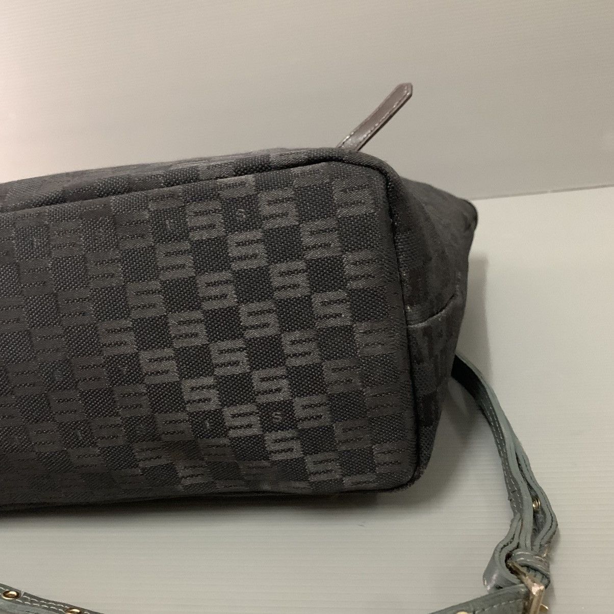 Sisley 💥‼️FAST SALE‼️💥Authentic Sisley Small Tote Bag Size ONE SIZE - 7 Thumbnail